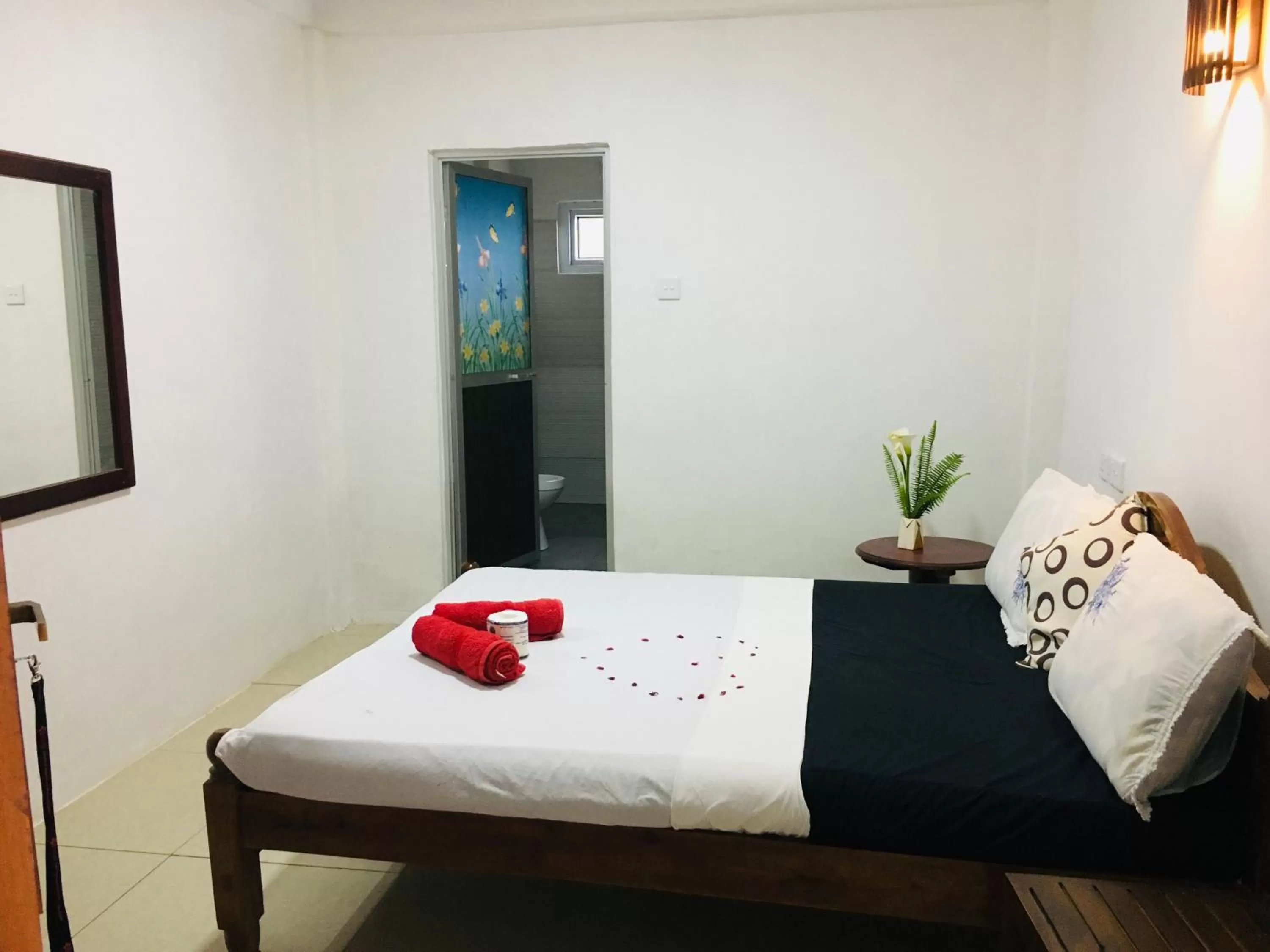 Bed in Golden King Guest