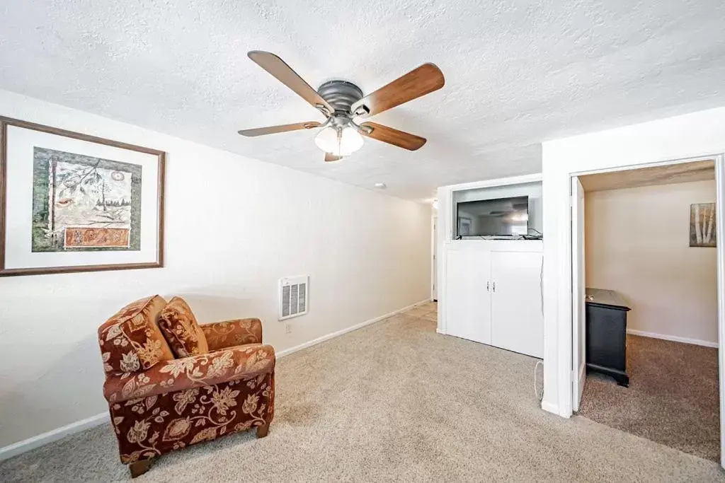 King Suite in Suites of Lava Hot Springs King Suite in Suites of Lava Hot Springs