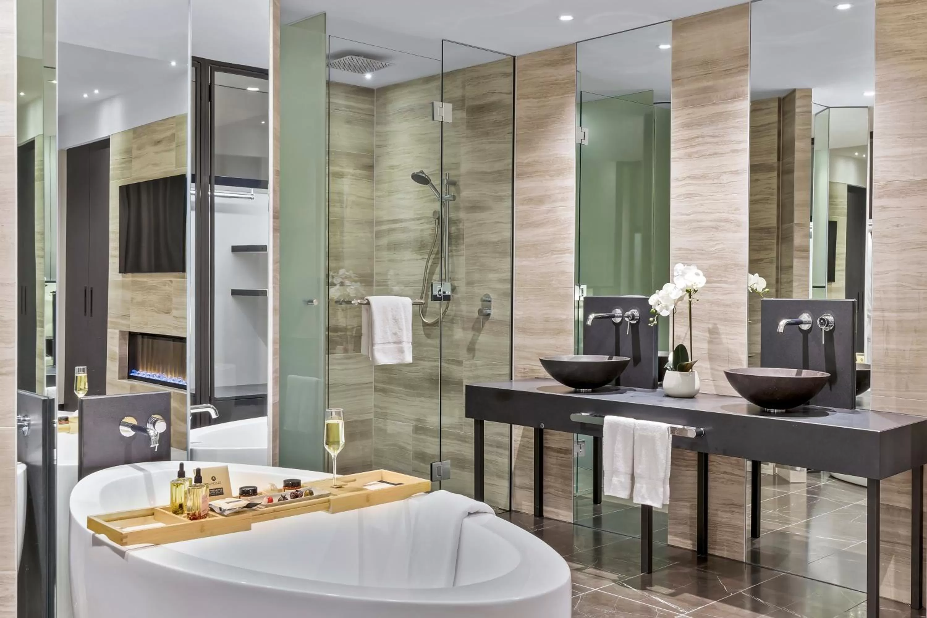 Bathroom in Peppers Waymouth Hotel