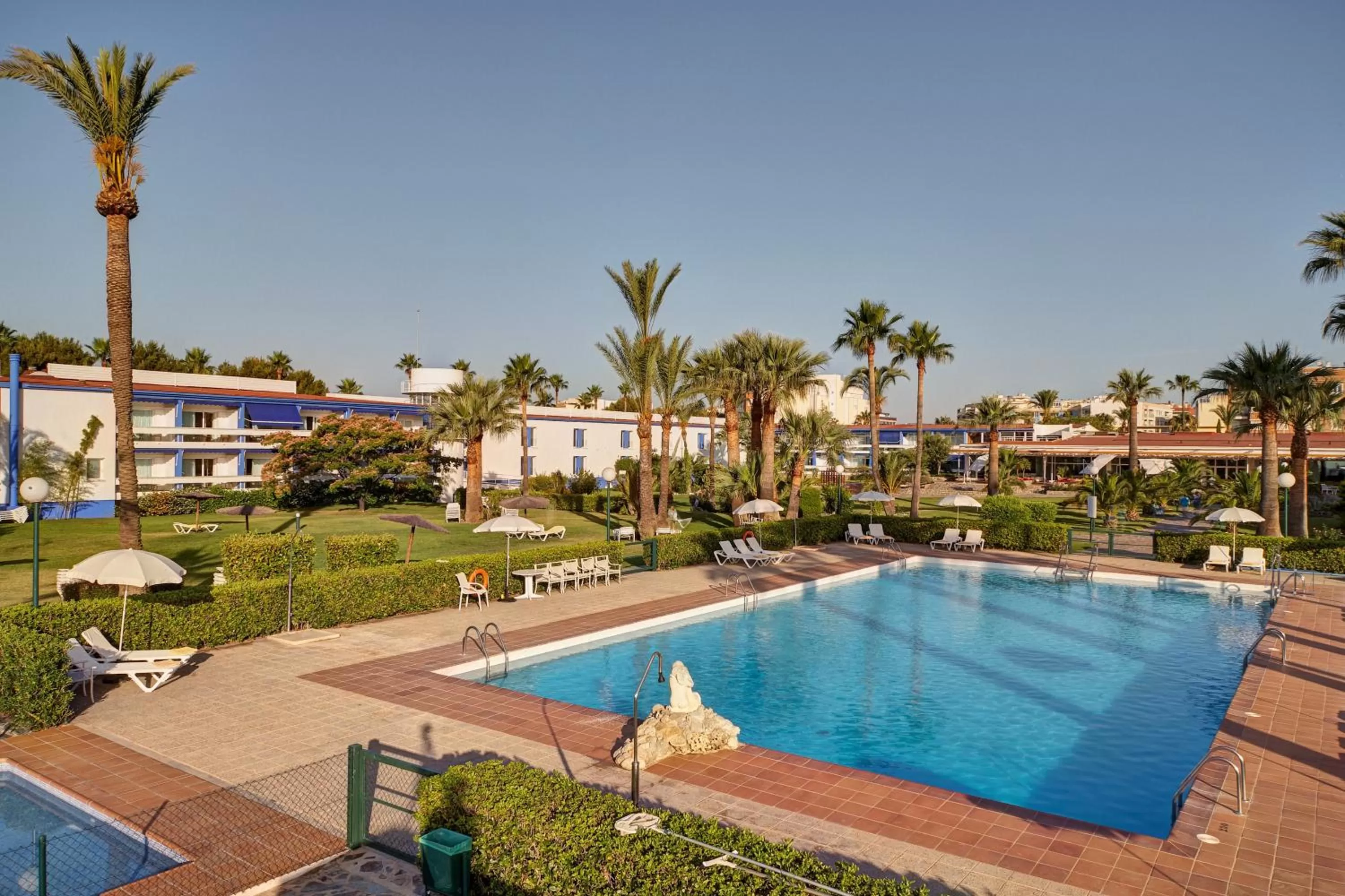 Swimming pool in Parador de Benicarló