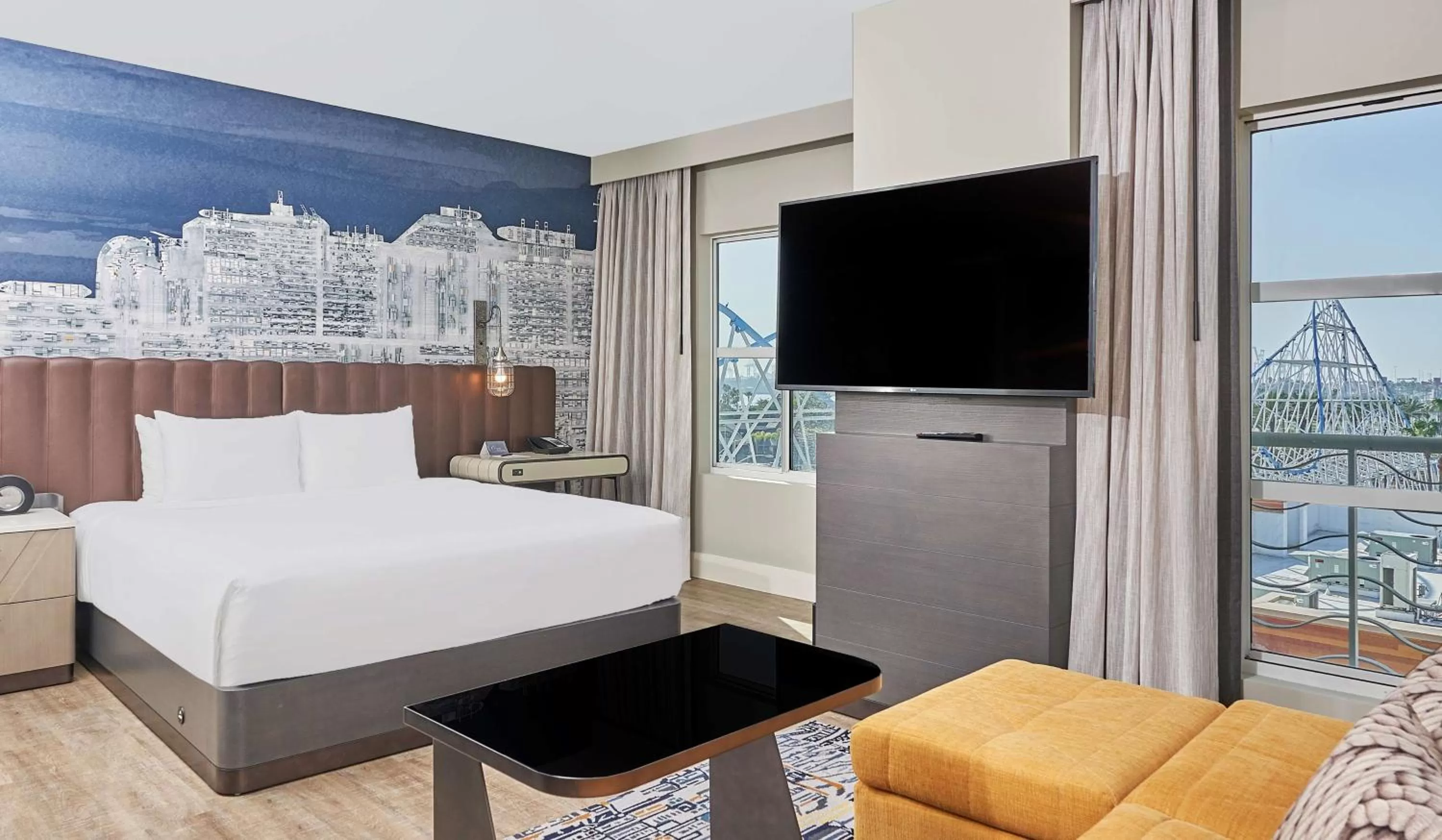 Bedroom, Bed in Hyatt Centric the Pike Long Beach