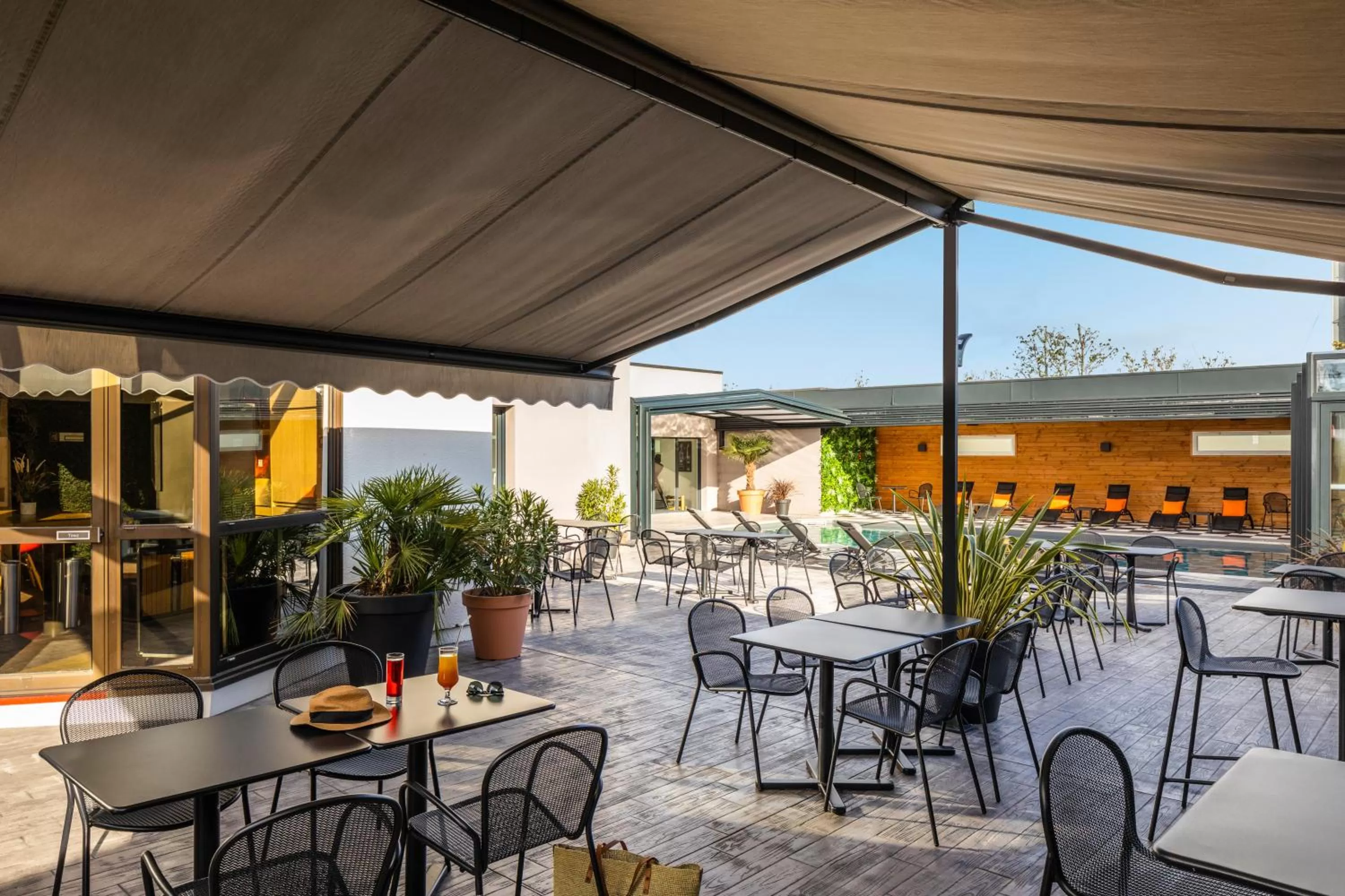Patio in ibis Saint-Nazaire - Trignac
