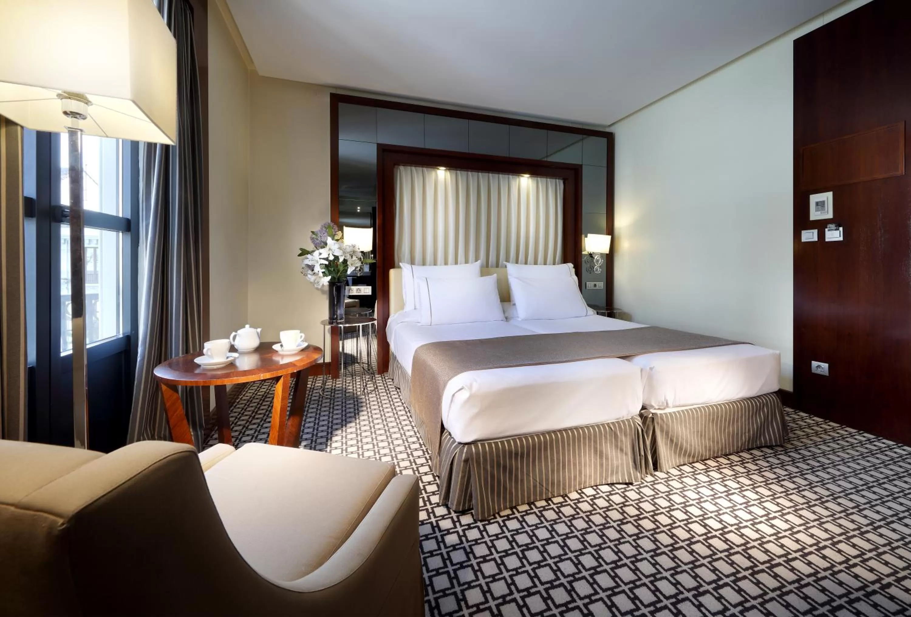 Bed in Eurostars Gran Via