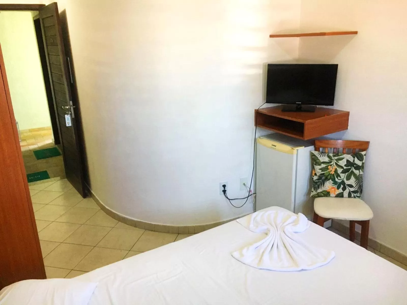 Photo of the whole room, Bed in Pousada Beija Flor