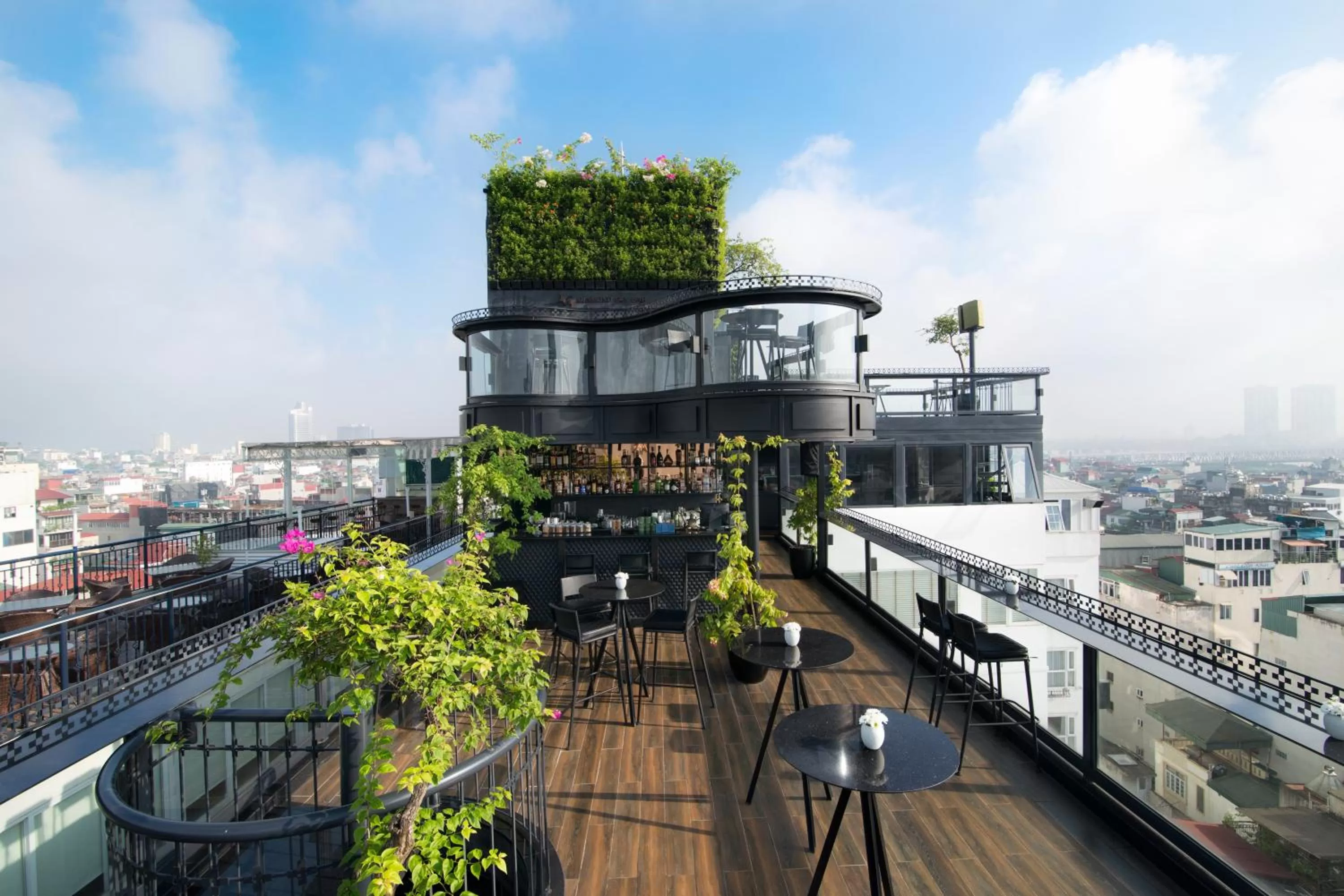 Lounge or bar in La Nueva Boutique Hotel Hanoi & Spa