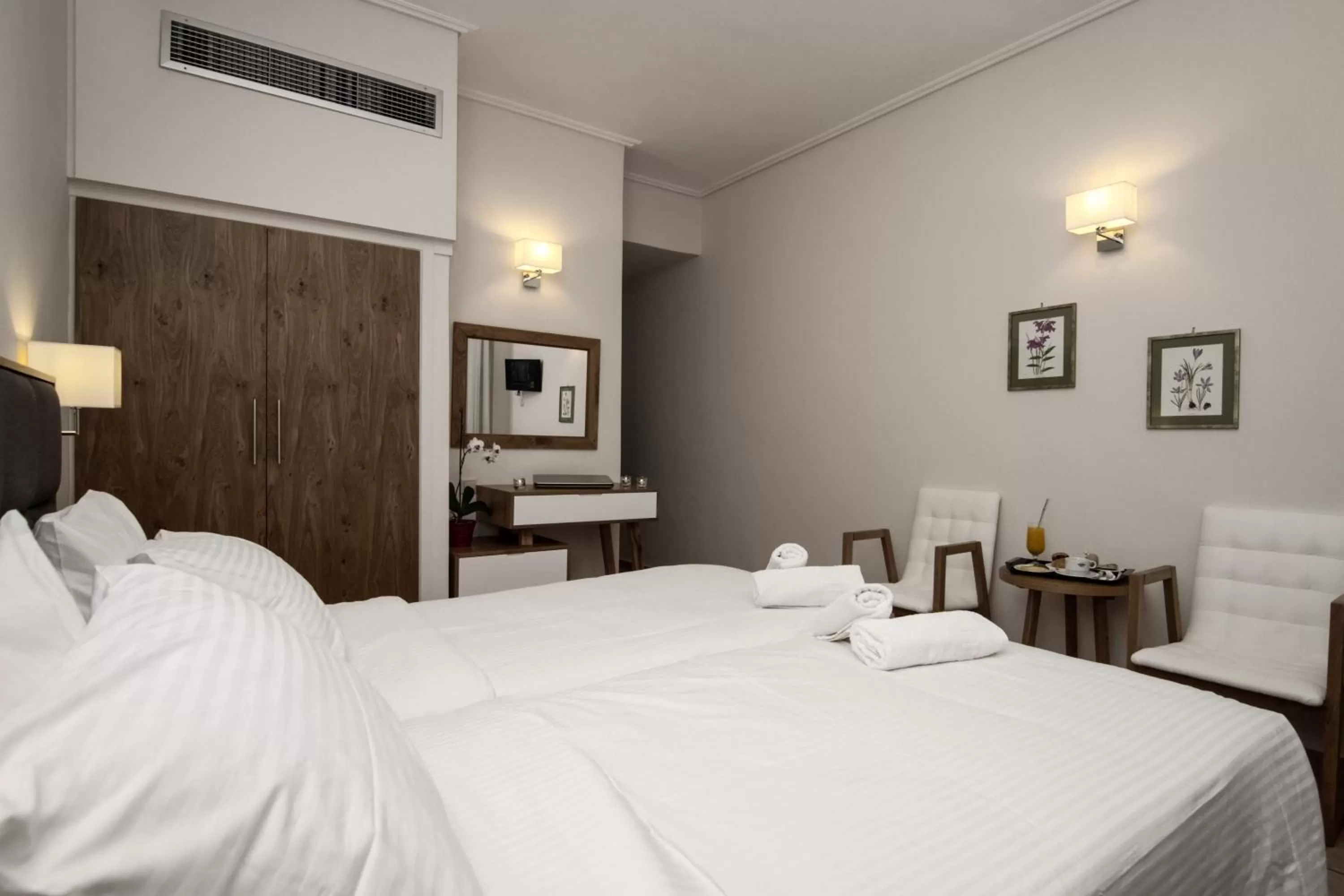 Bed in Green Hill Hotel