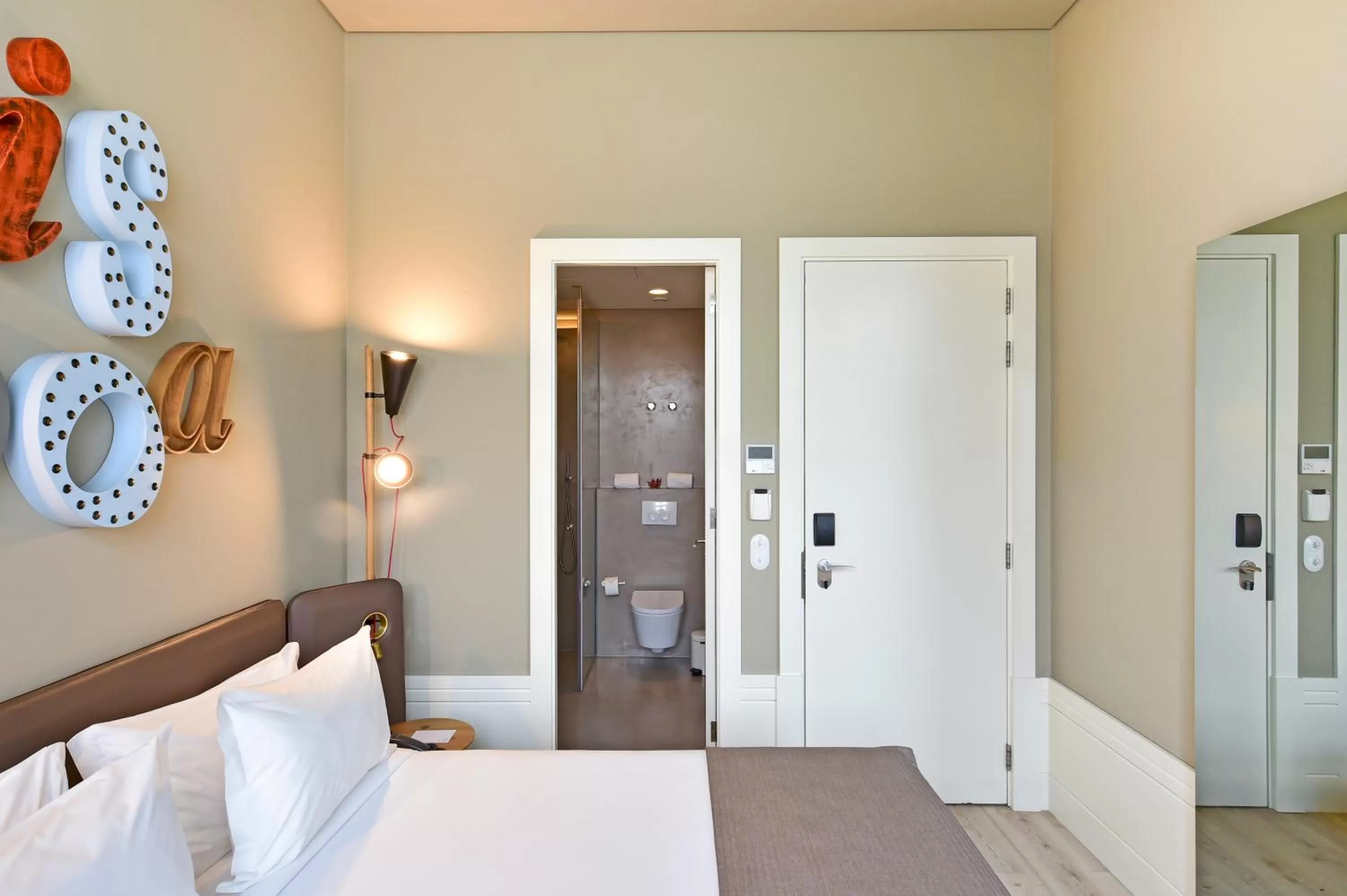 Photo of the whole room, Bed in My Story Hotel Rossio