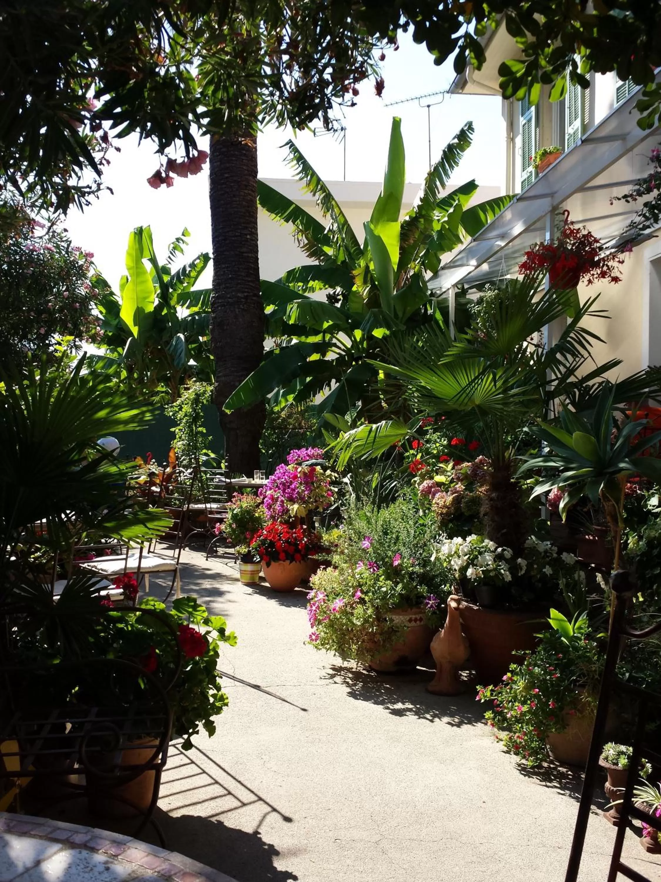 Facade/entrance in Logis Hôtel Villa Victorine