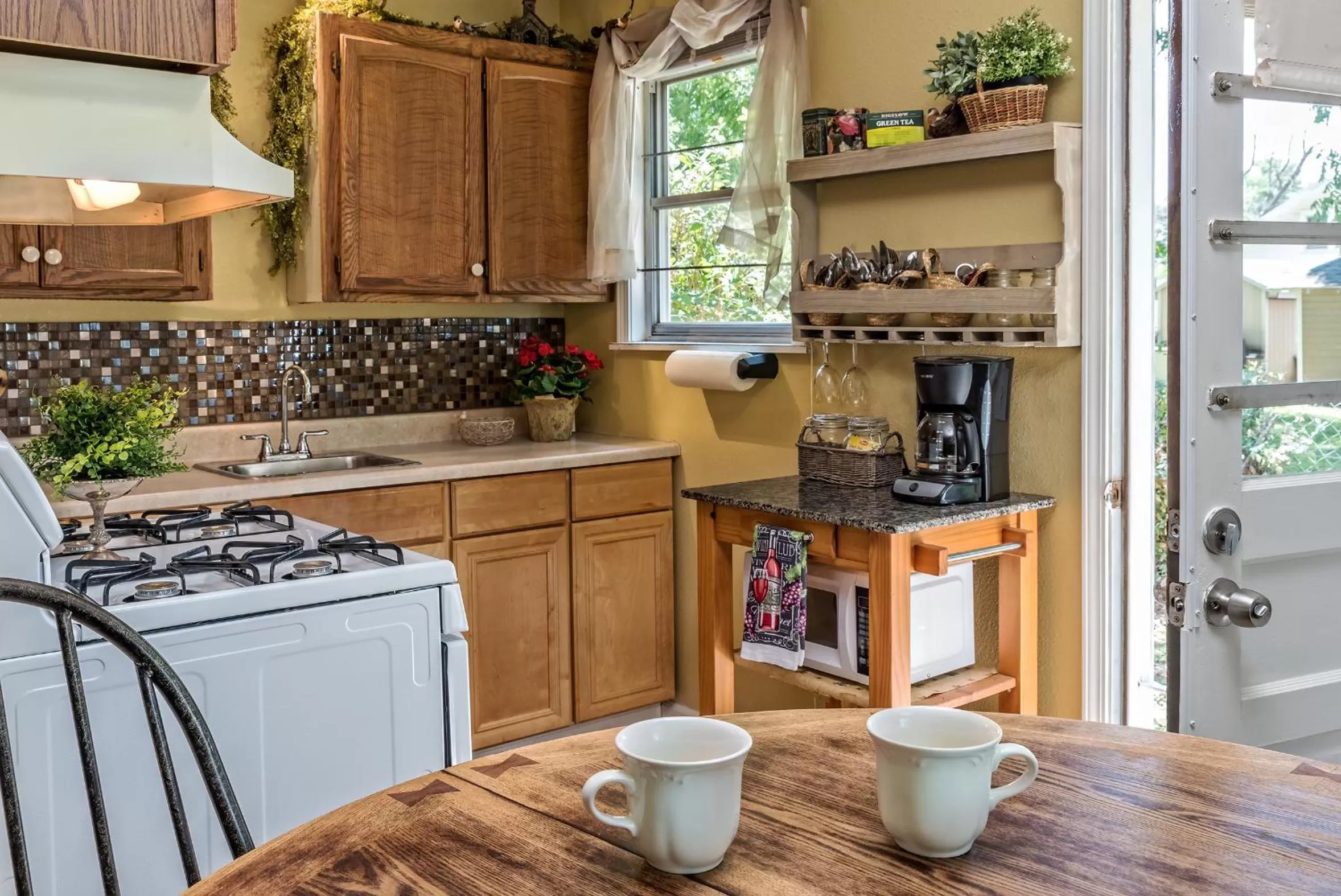 Coffee/tea facilities in Silver Heart Inn & Cottages