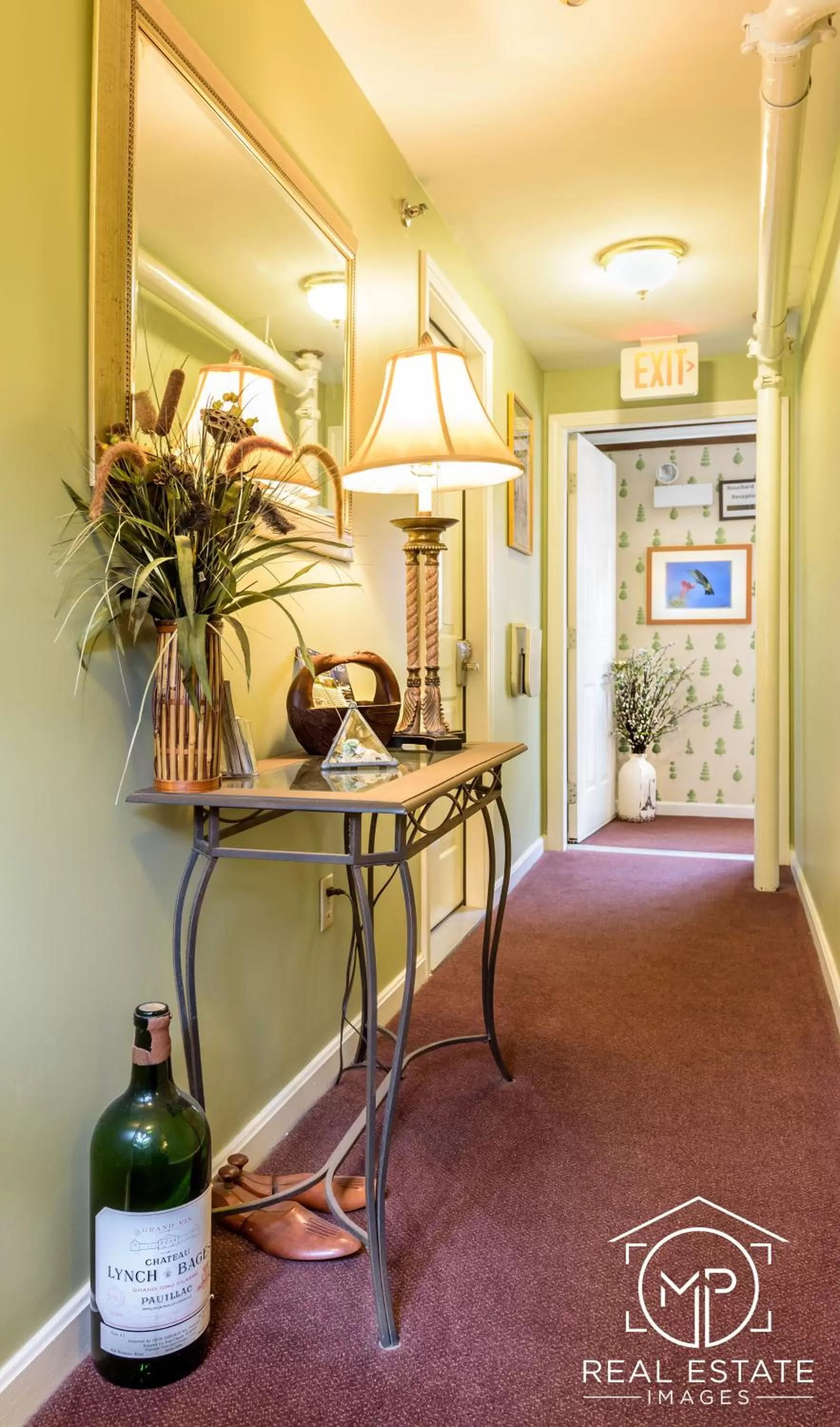 Decorative detail, Lobby/Reception in Bouchard Restaurant & Inn