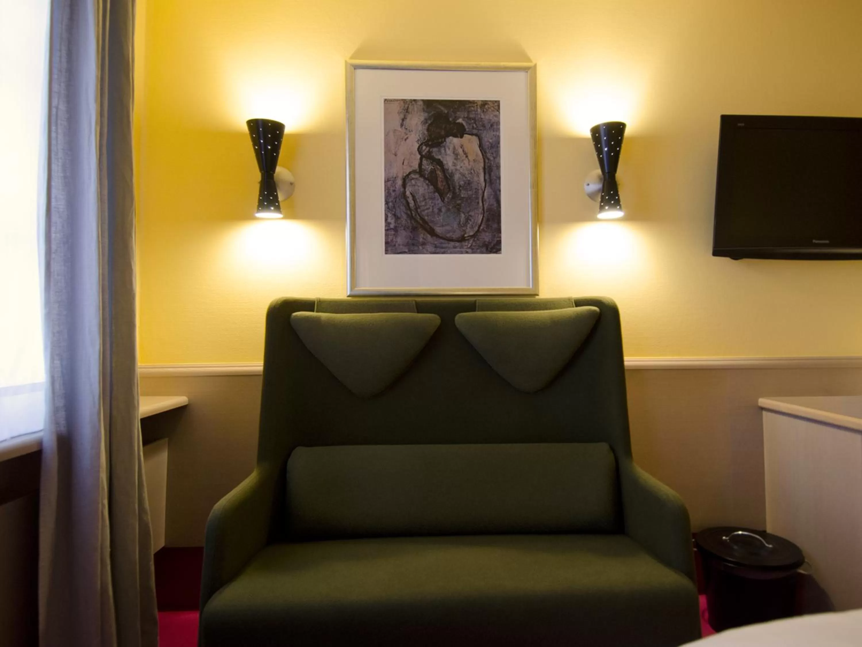 Photo of the whole room, Seating Area in Hotel Scholl