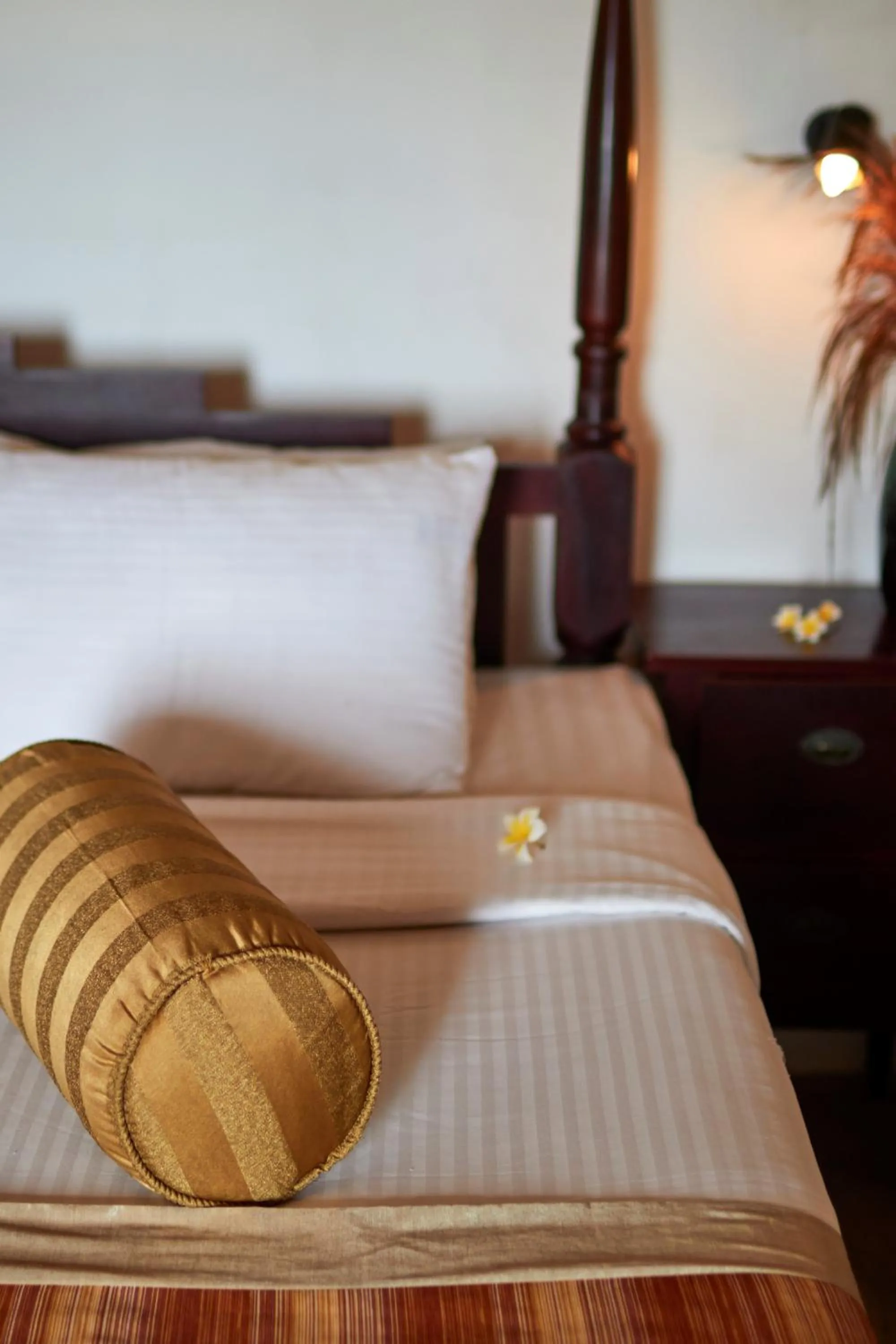 Bed in Villa Sunbird Negombo