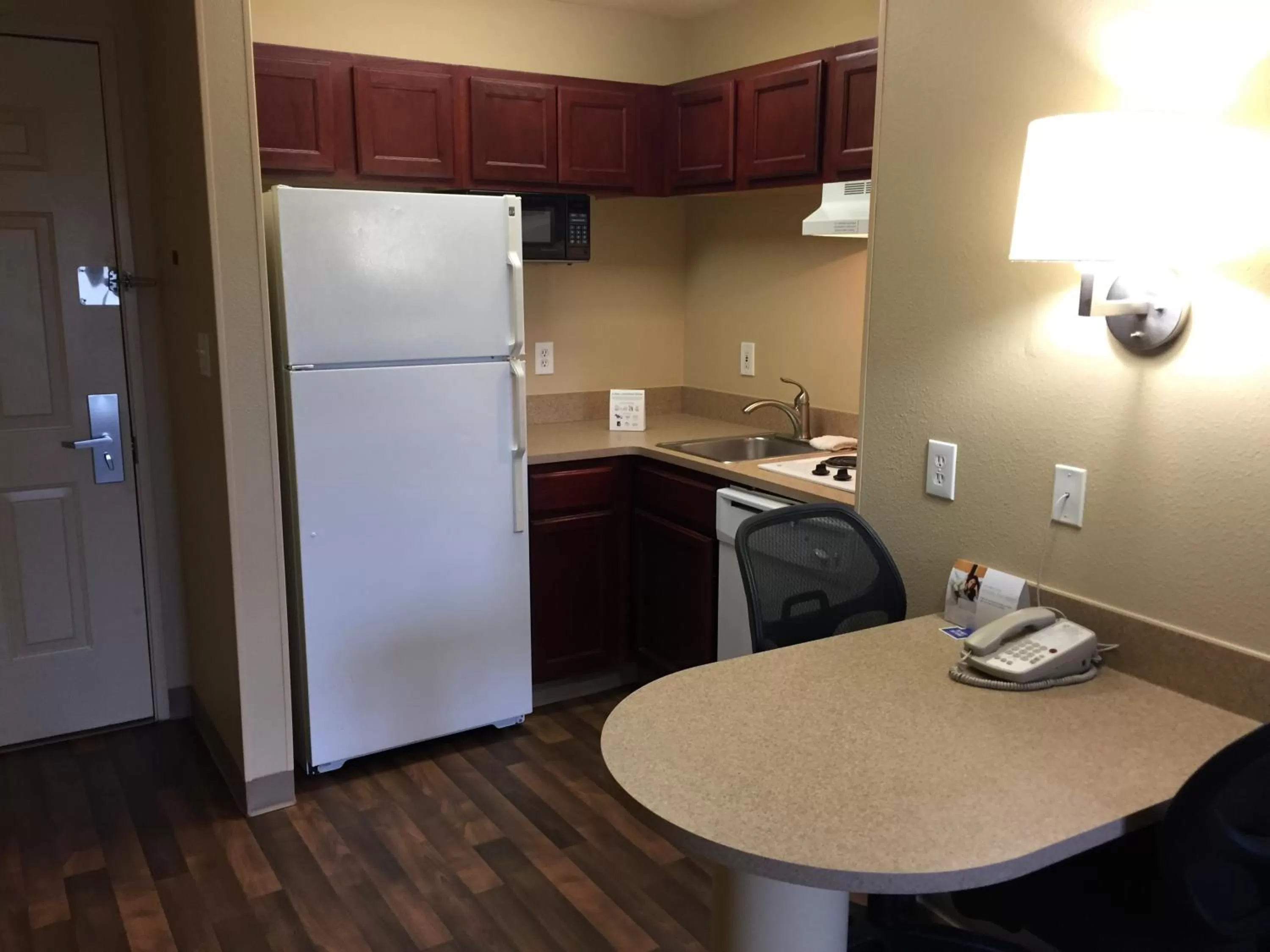 Kitchen or kitchenette in Extended Stay America - Atlanta - Marietta - Interstate N. Pkwy