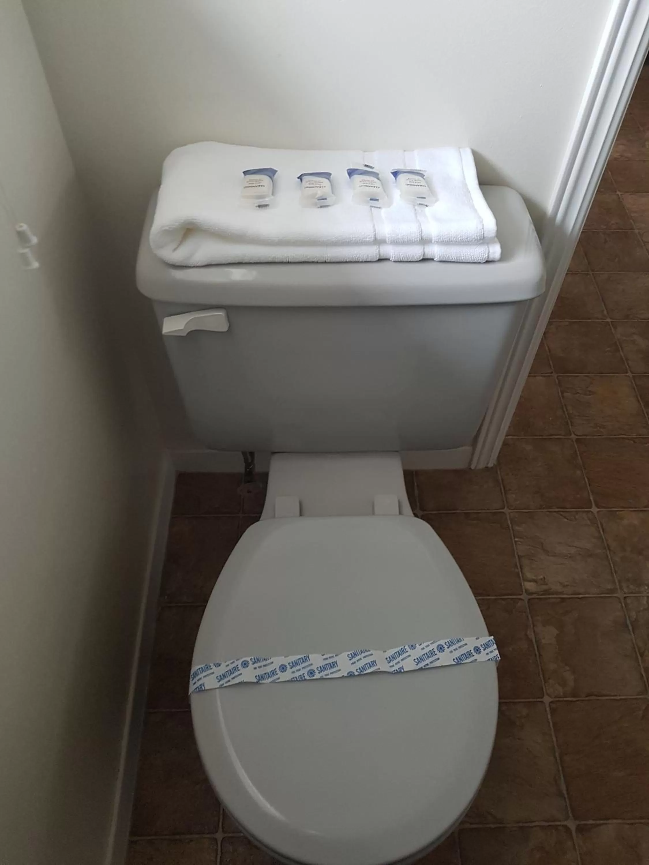 Bathroom in Covered Bridge Inn & Suites