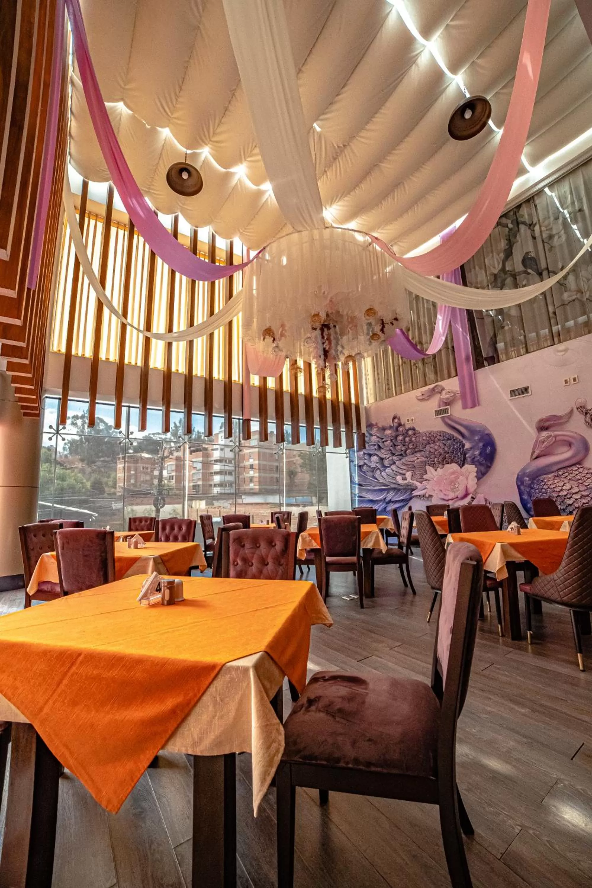 Restaurant/places to eat in Hotel La Peonía