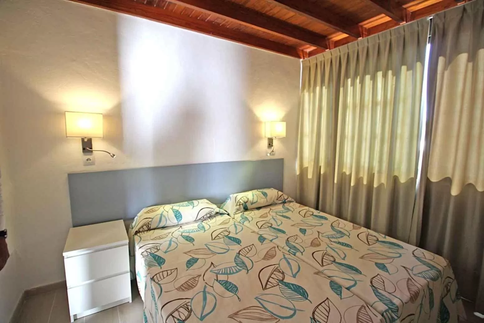 Bed in Los Tulipanes