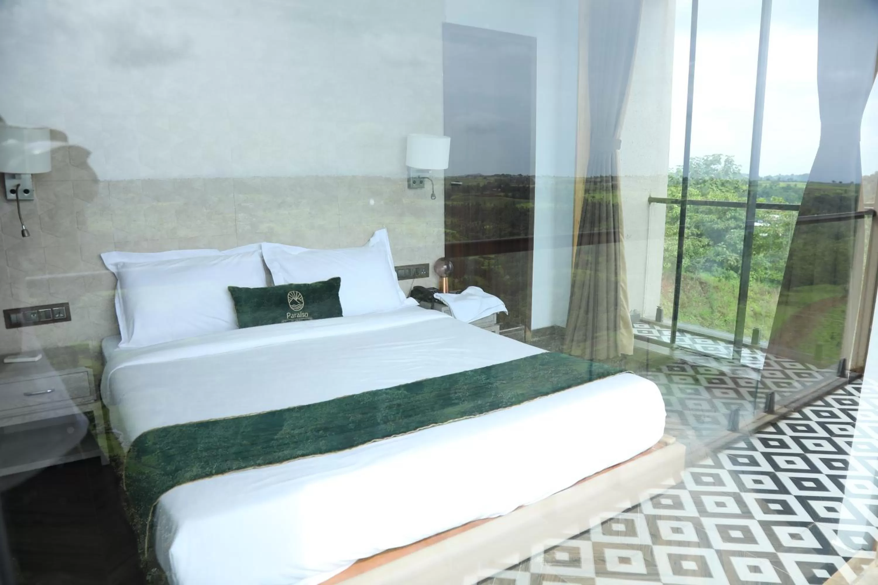 Bedroom, Bed in Paraiso Resort & Club