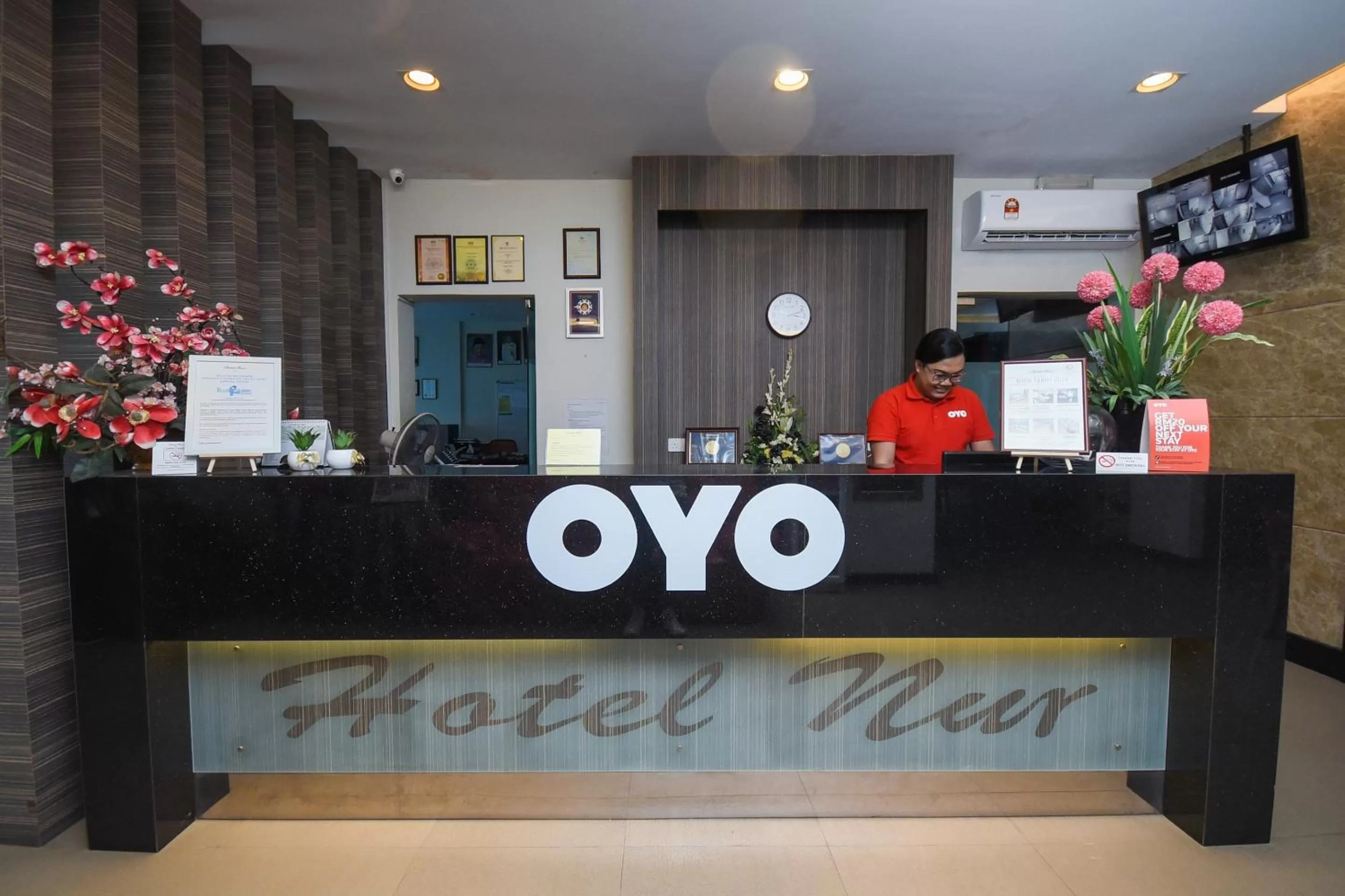 Lobby or reception, Lobby/Reception in Super OYO 985 Hotel Nur