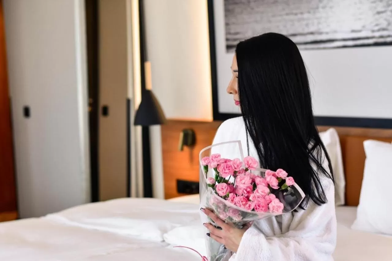 People, Bed in MERCURE KLAIPEDA CITY HOTEL, Meetings, Events, Restaurant & Bar - Accor Group, Pet Stay FREE