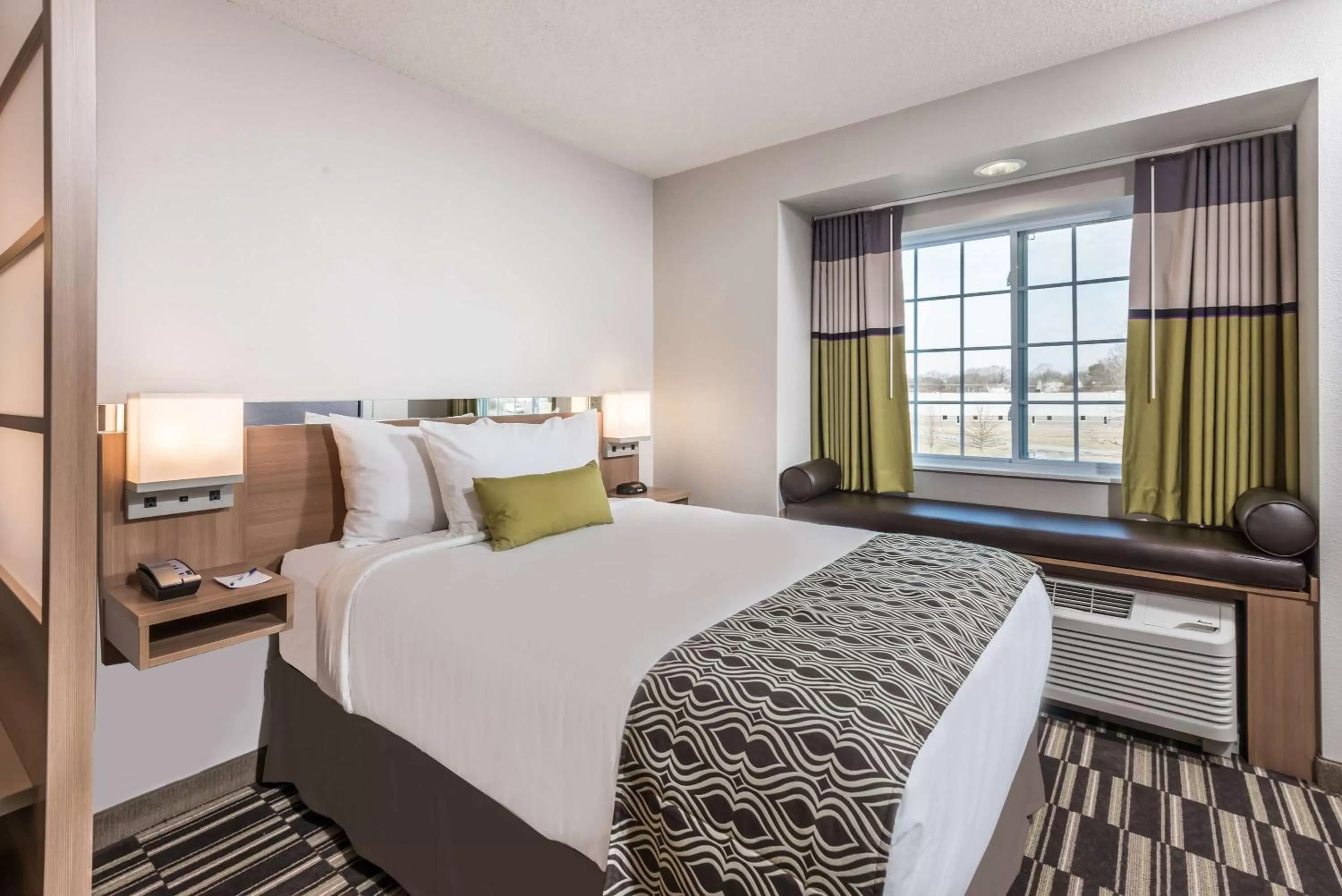 Queen Suite - Non-Smoking in Microtel Inn & Suites by Wyndham Beaver Falls