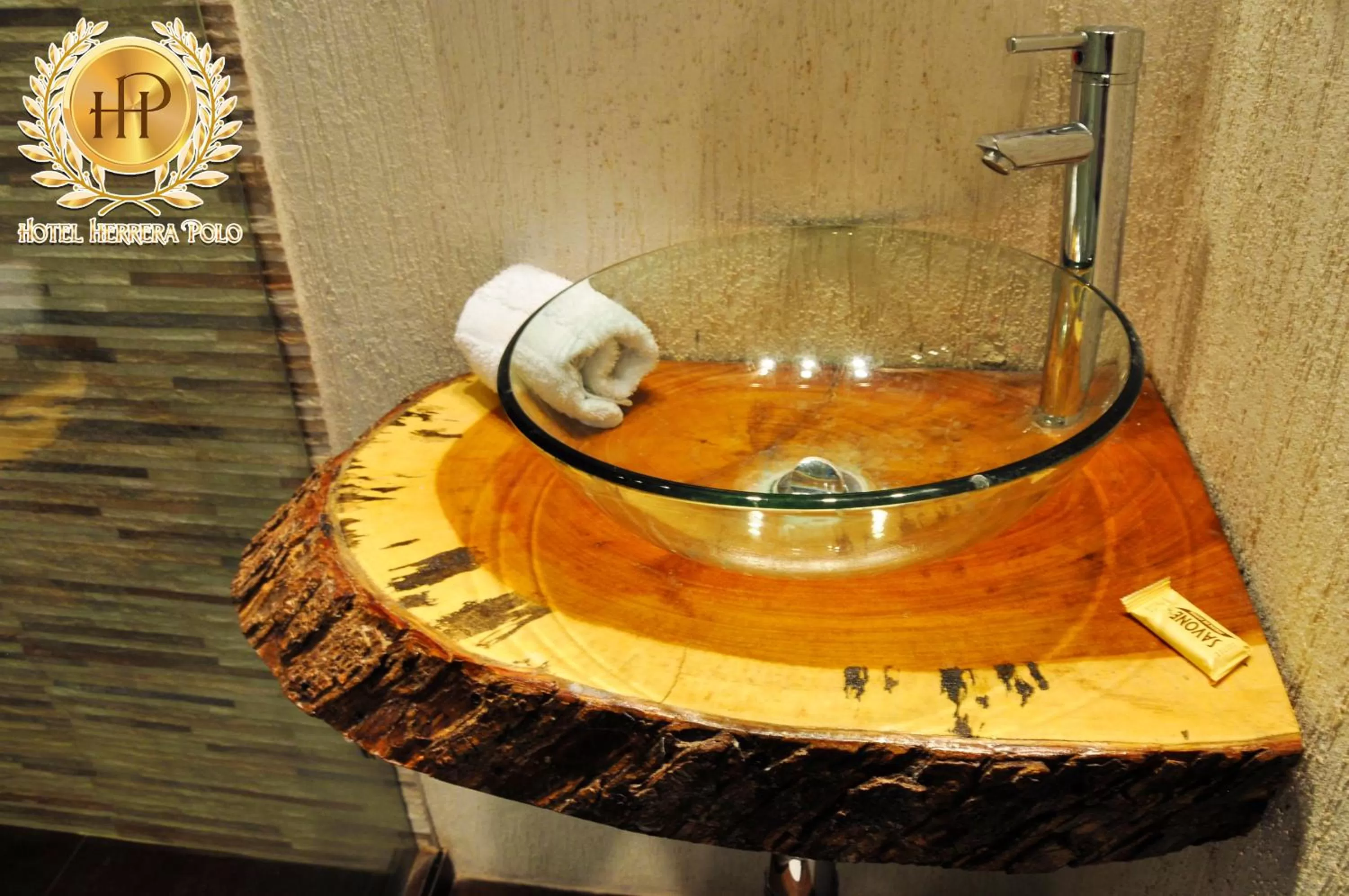 Shower in Hotel Herrera Polo