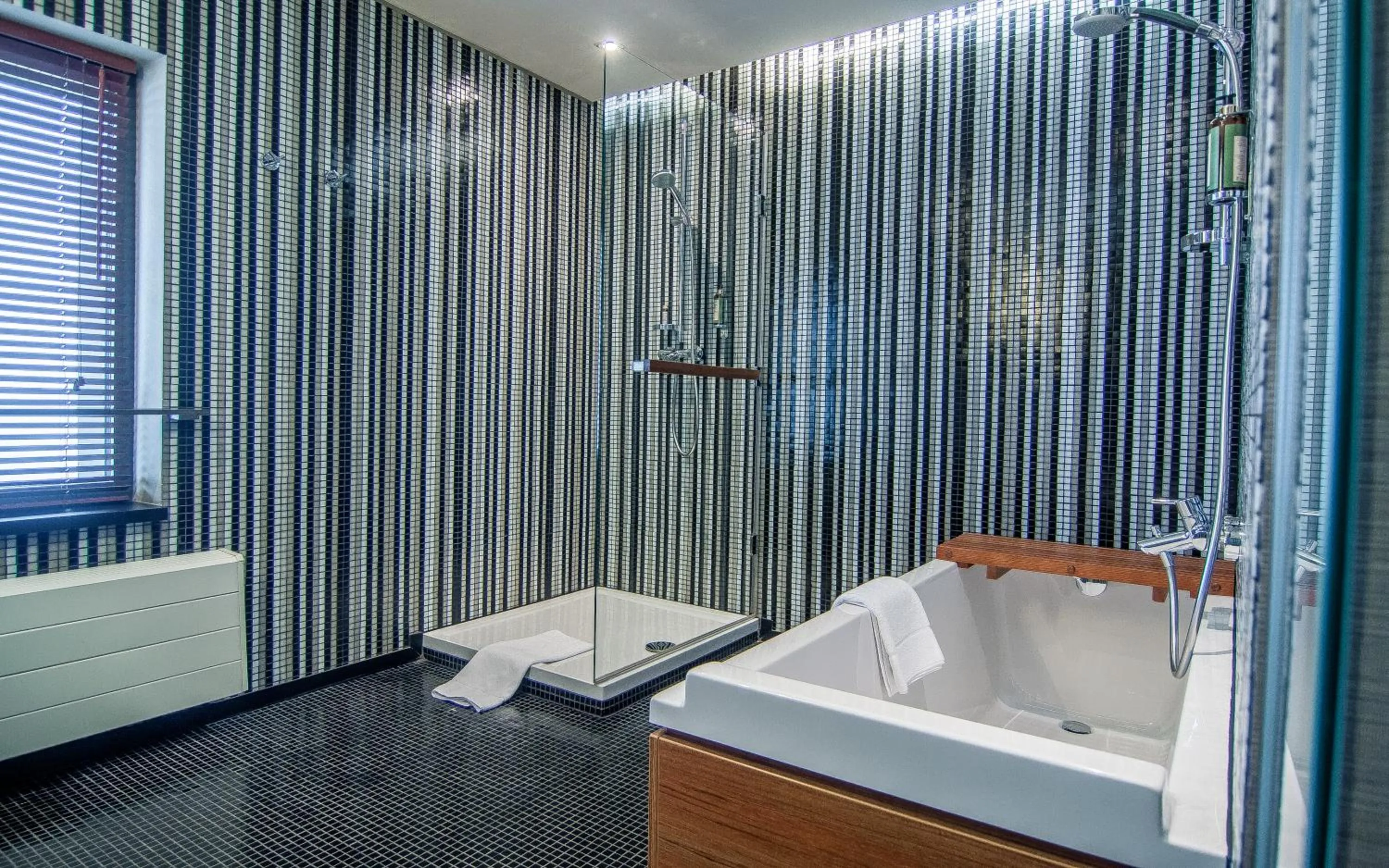 Bathroom, Bed in Hotel Yasmin Košice