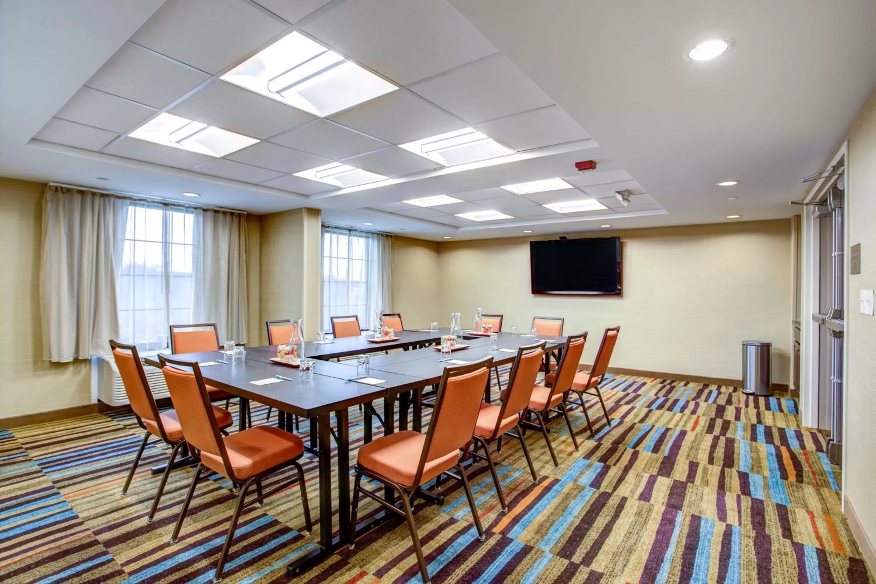 Meeting/conference room in Fairfield Inn & Suites by Marriott Springfield Holyoke