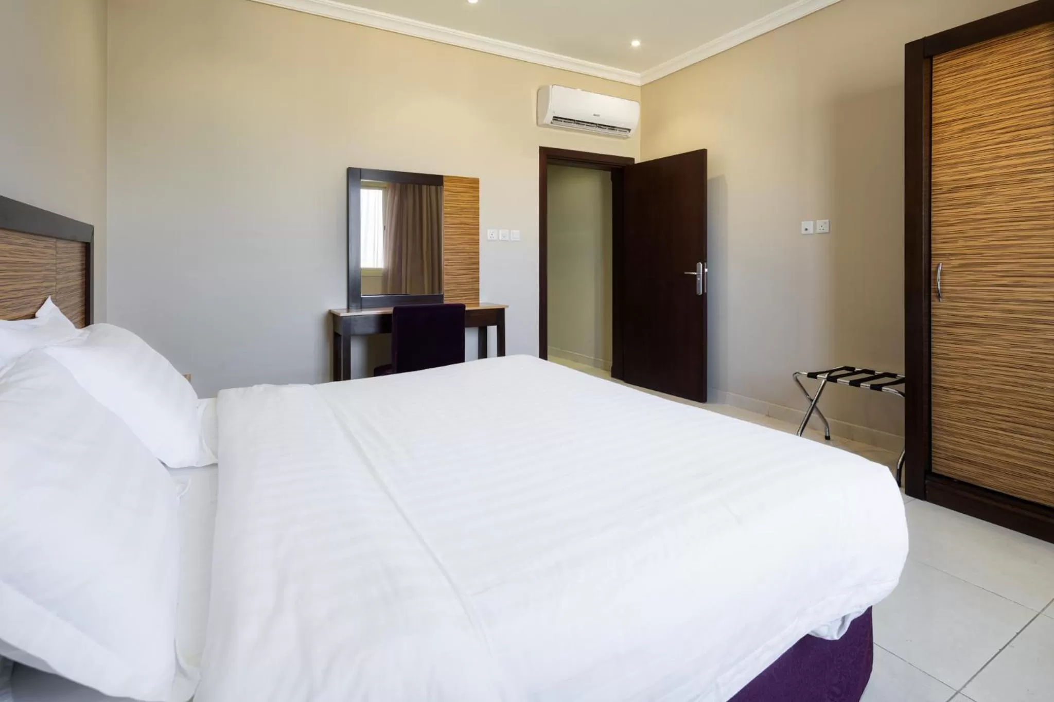 Junior Suite in Mirada Purple - Obhur