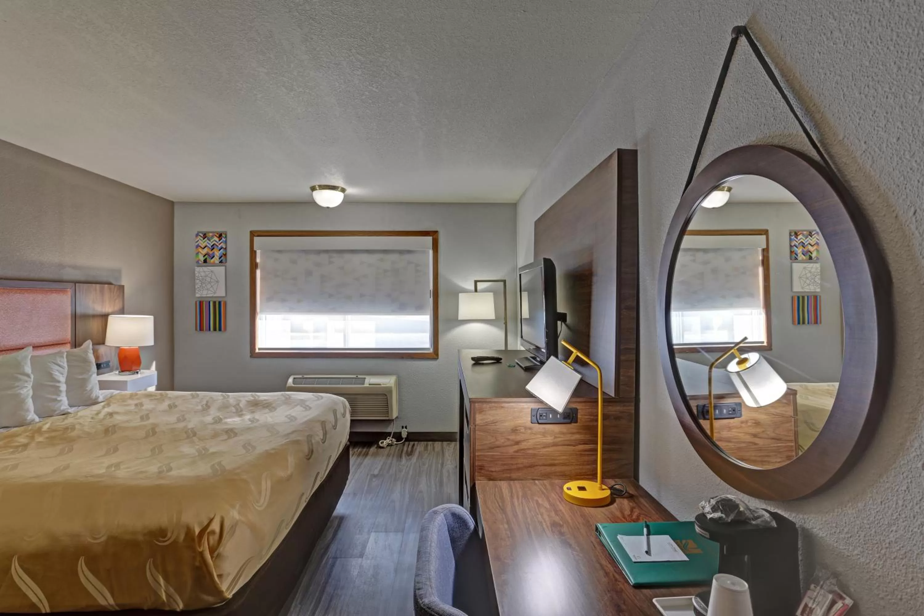 Bedroom, Bed in Quality Inn Pierre-Fort Pierre