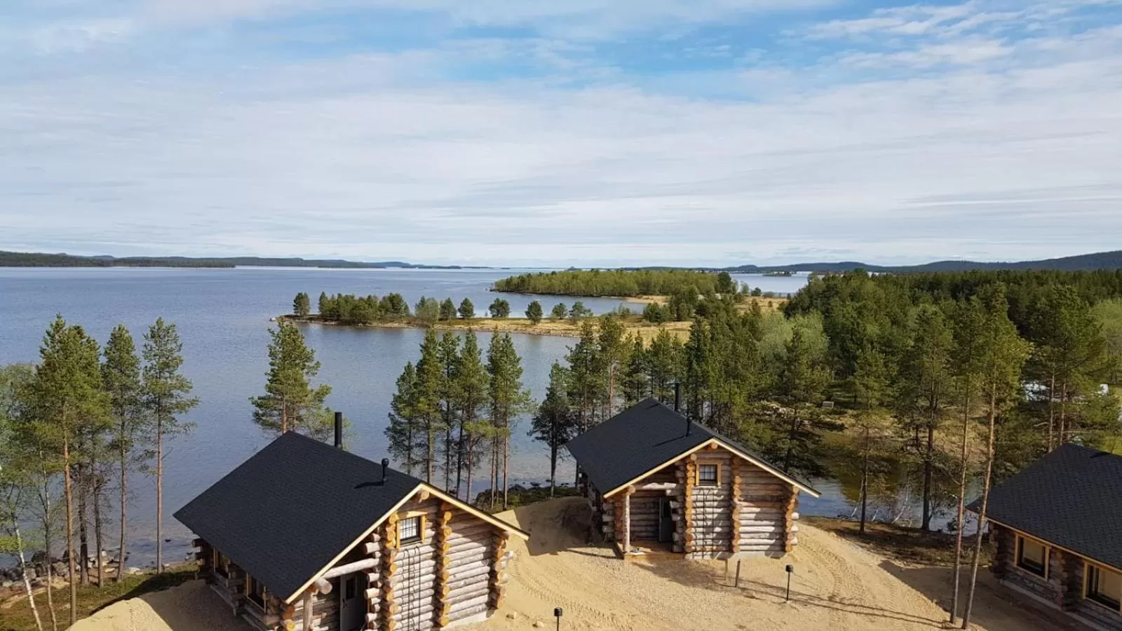 Summer in Wilderness Hotel Inari & Igloos