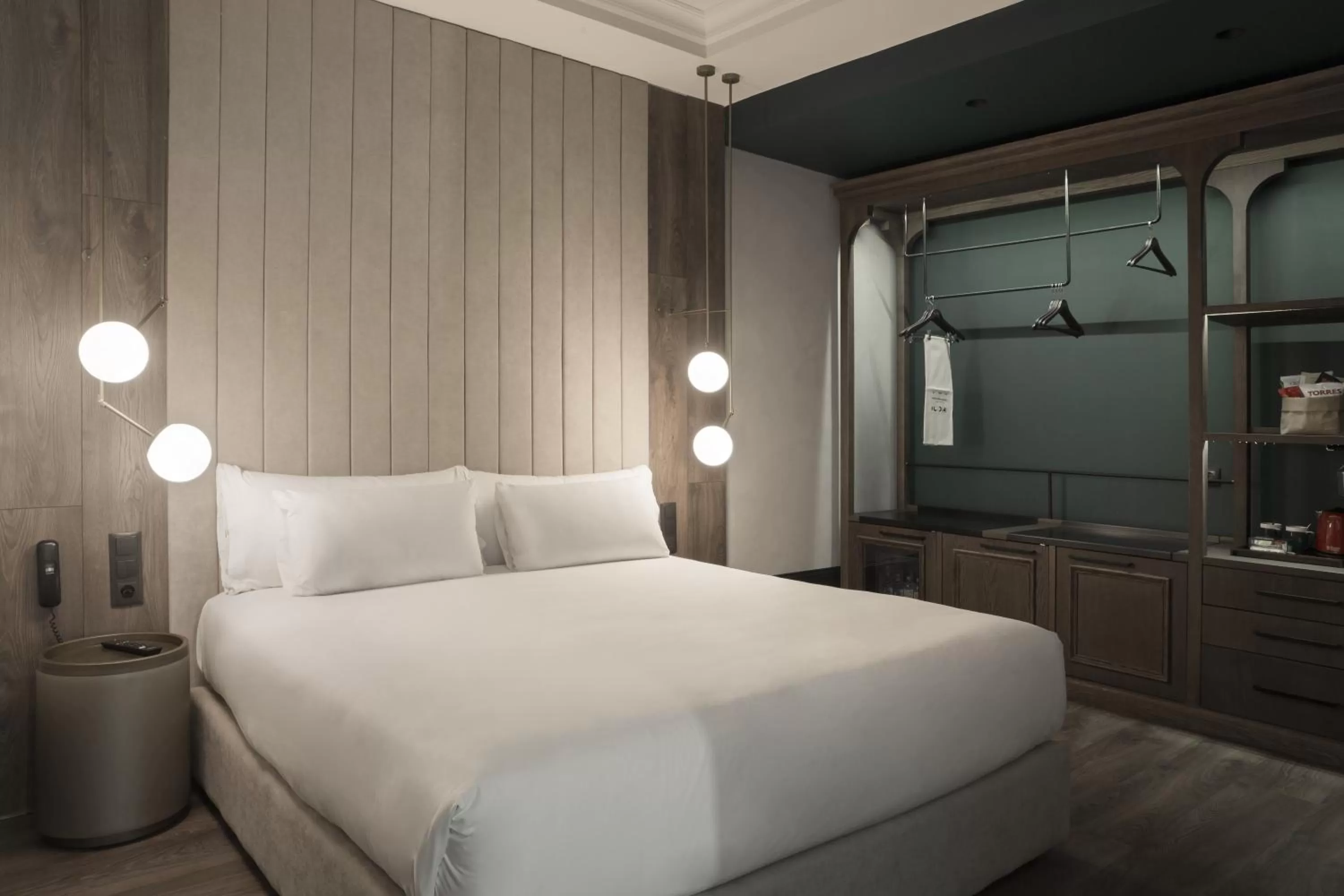 Bedroom, Bed in ICON Wipton