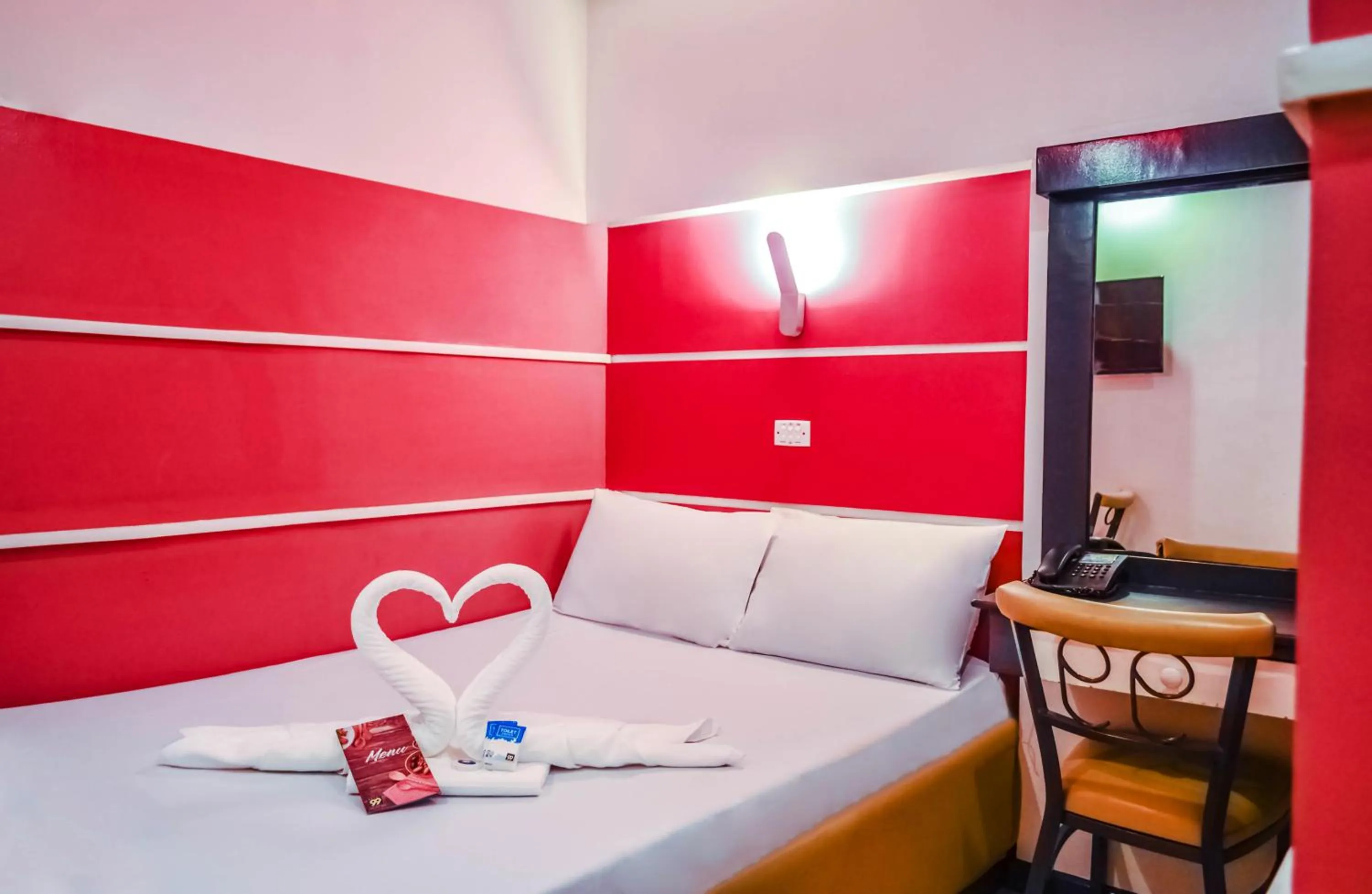 Bed in Hotel 99 Cubao