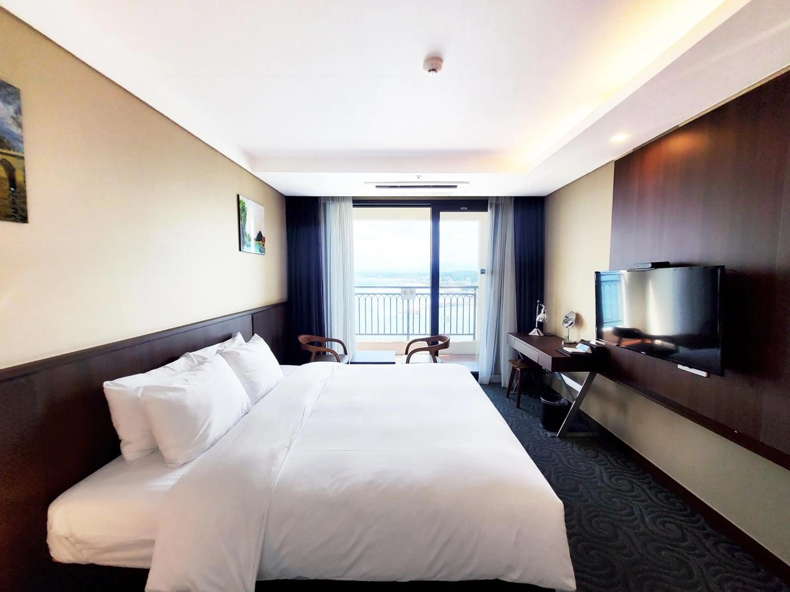 Bed in Ramada by Wyndham Gangwon Sokcho