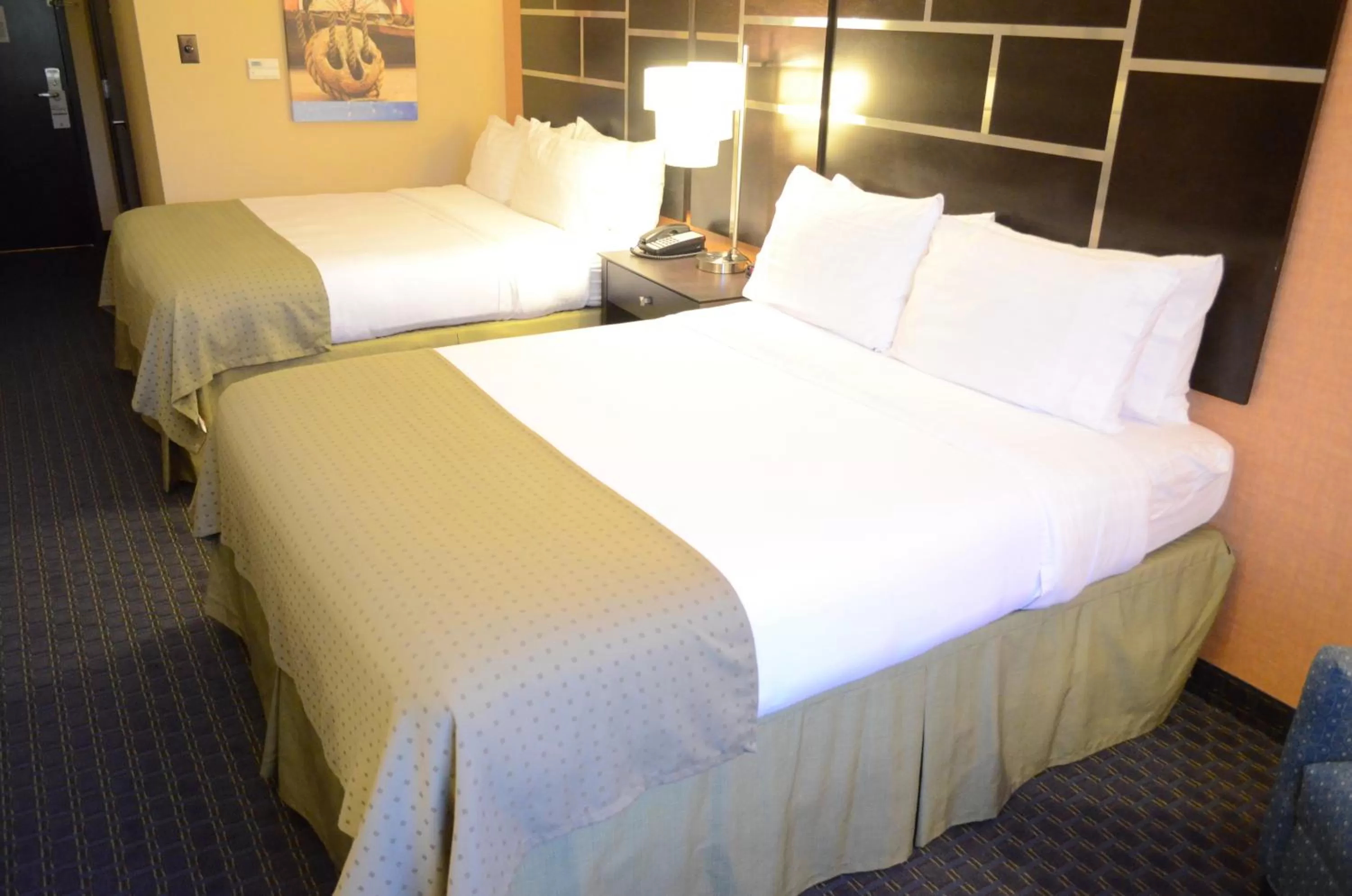 Bed in Holiday Inn Houston East-Channelview by IHG
