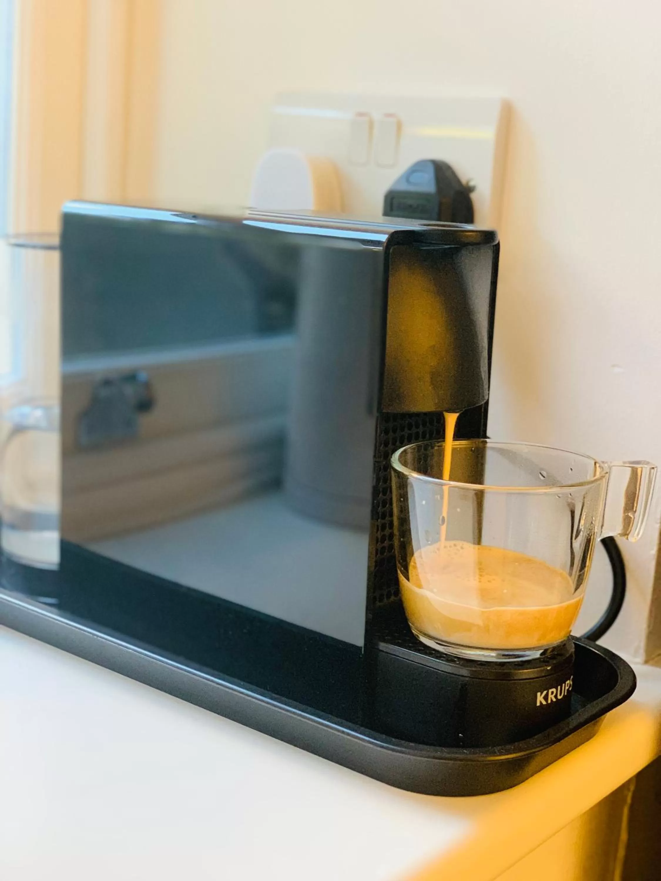 Coffee/tea facilities, TV/Entertainment Center in Ferndale Mews