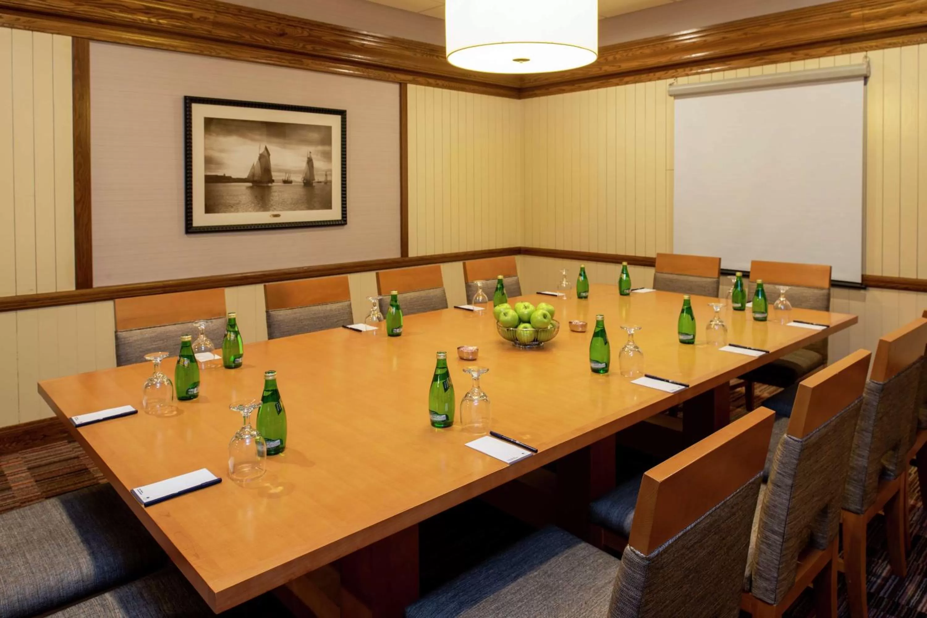 Meeting/conference room in DoubleTree by Hilton Hotel Grand Rapids Airport