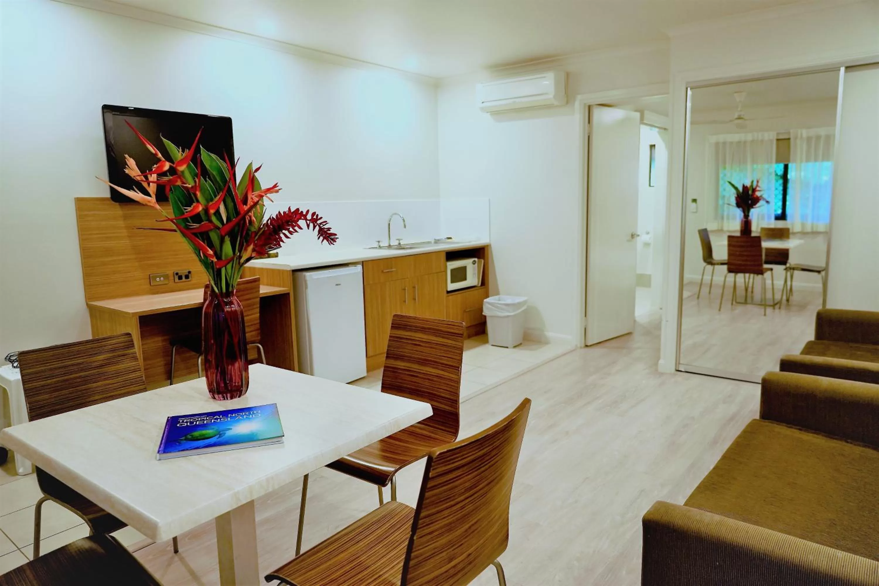 Kitchen or kitchenette in Cairns Colonial Club Resort