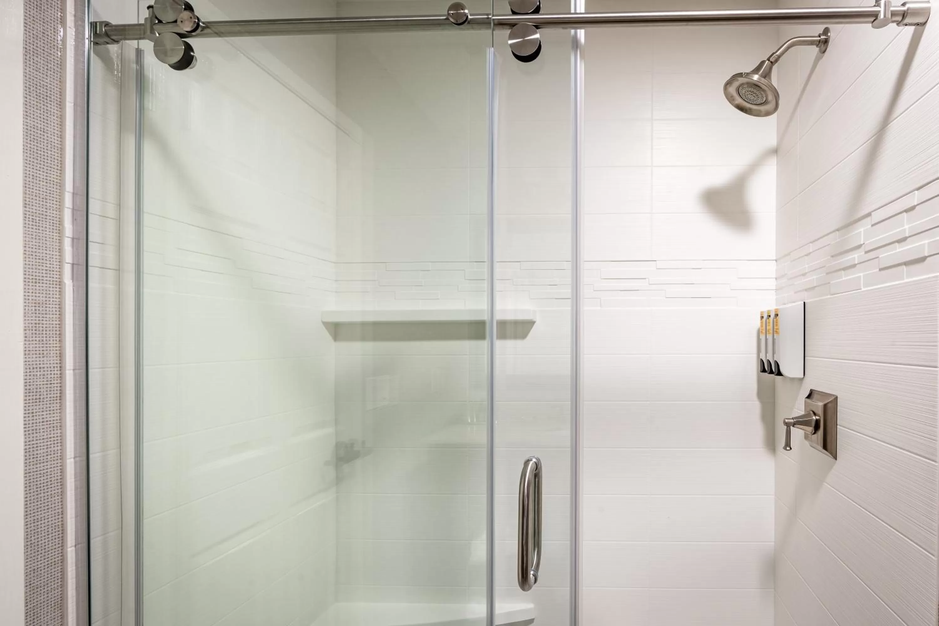 Shower in Best Western Plus Stevenson Manor