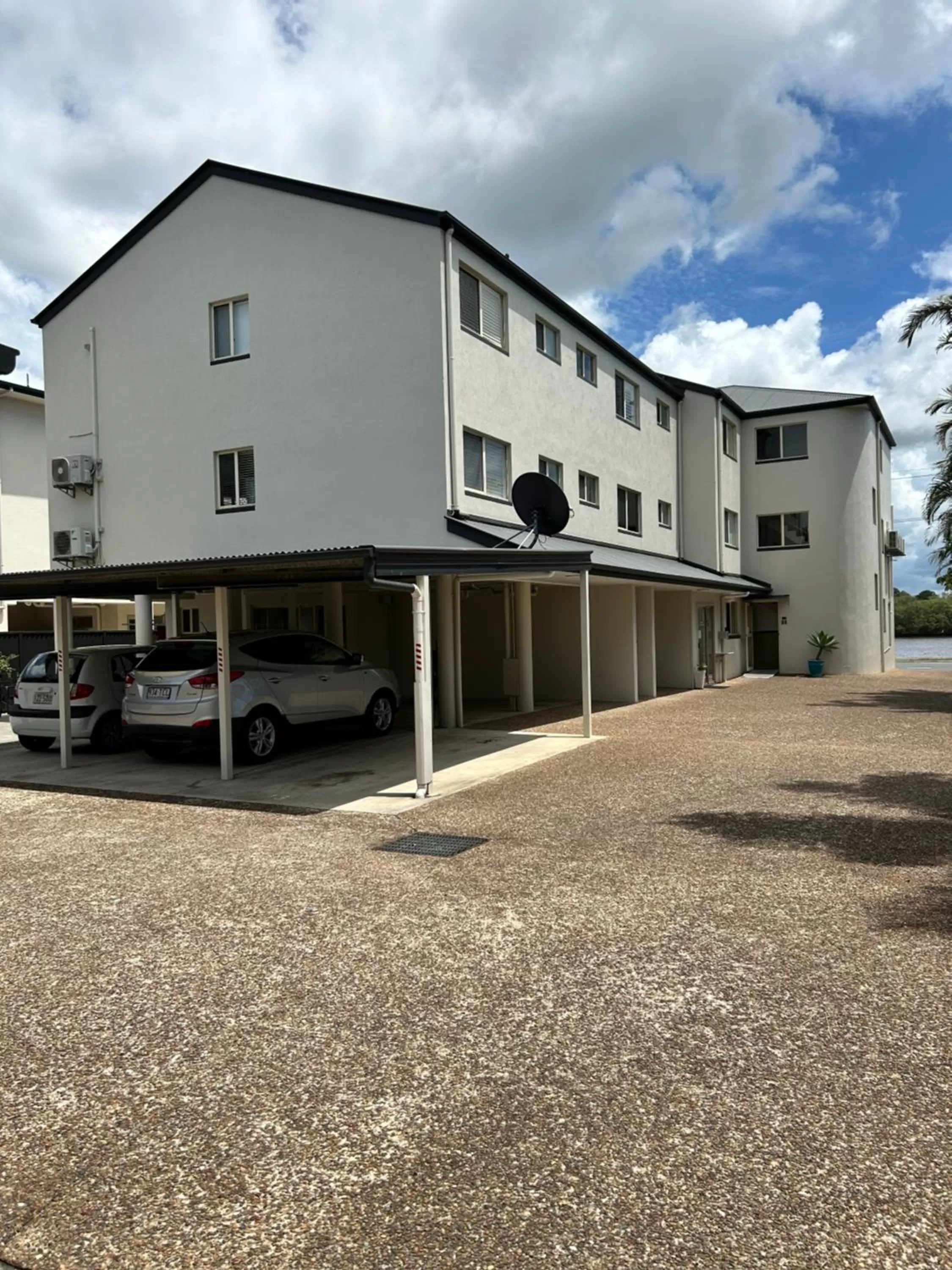 River Sands Apartments