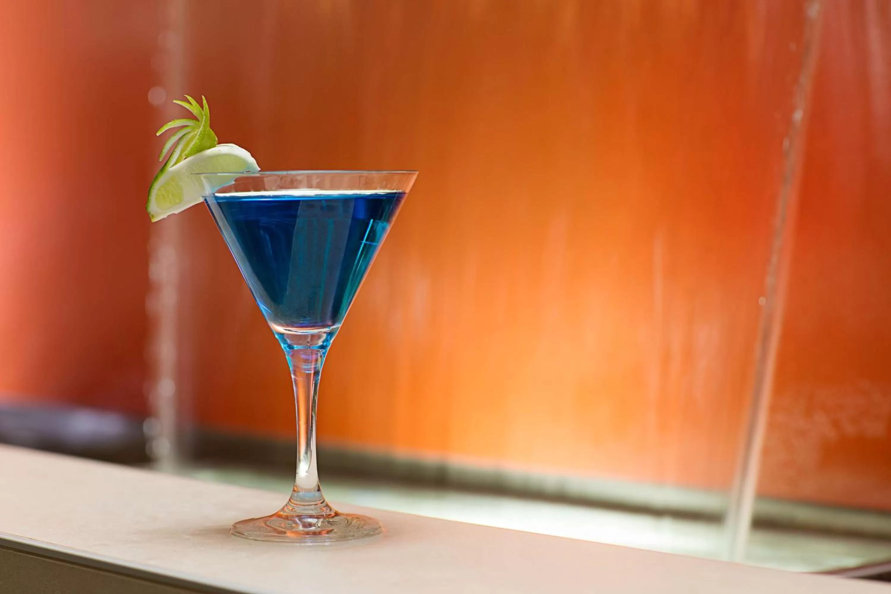 Lounge or bar in Embassy Suites by Hilton San Diego Bay Downtown