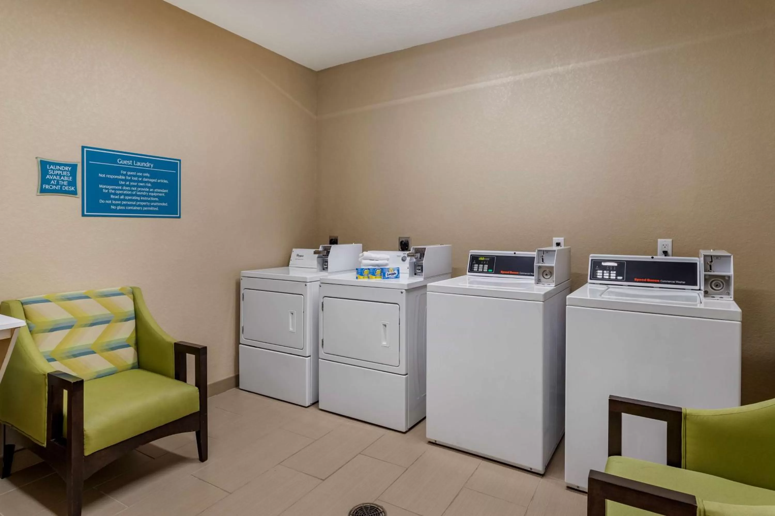 laundry in Best Western Plus Galveston Suites