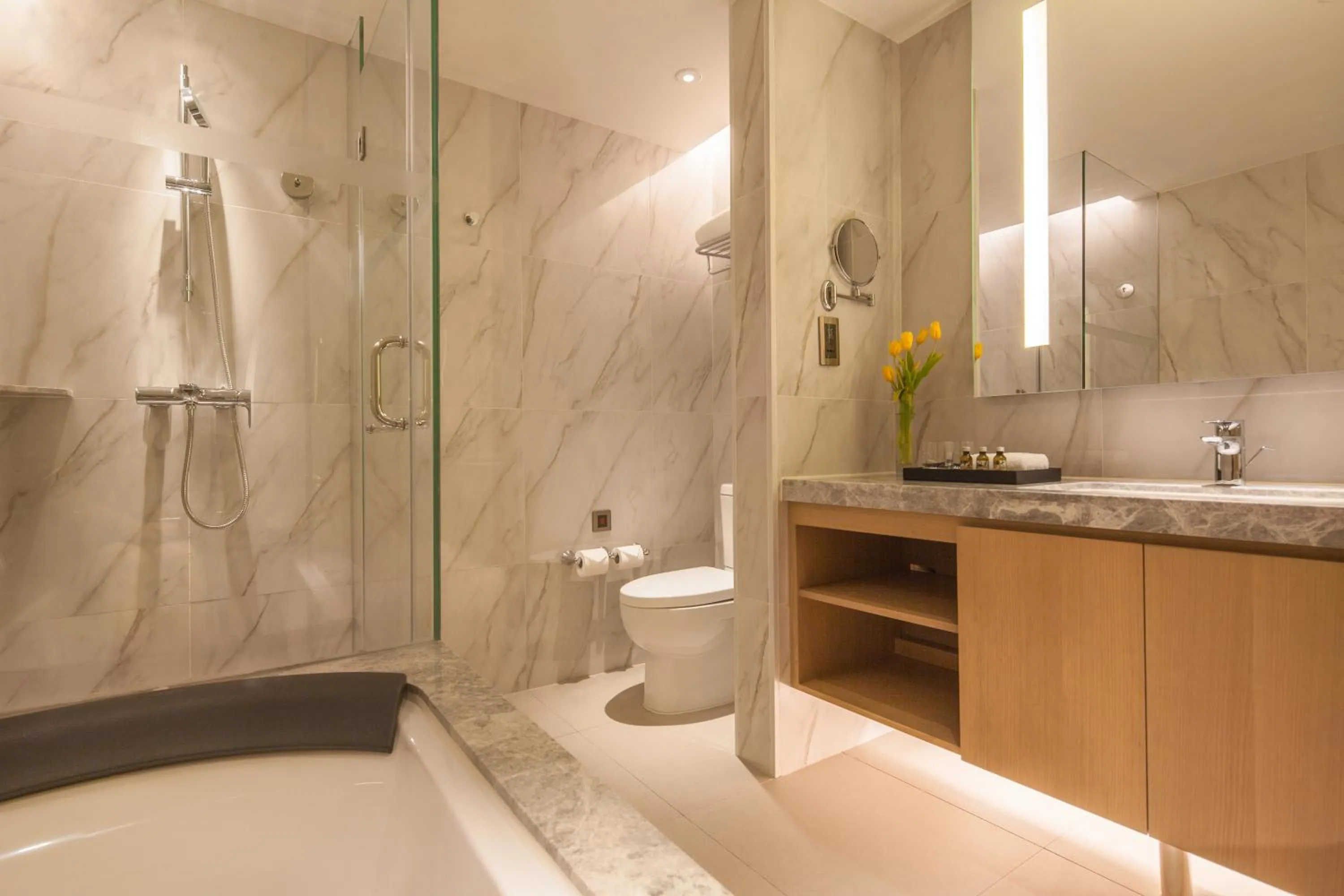 Shower in Somerset Xindicheng Xi'an