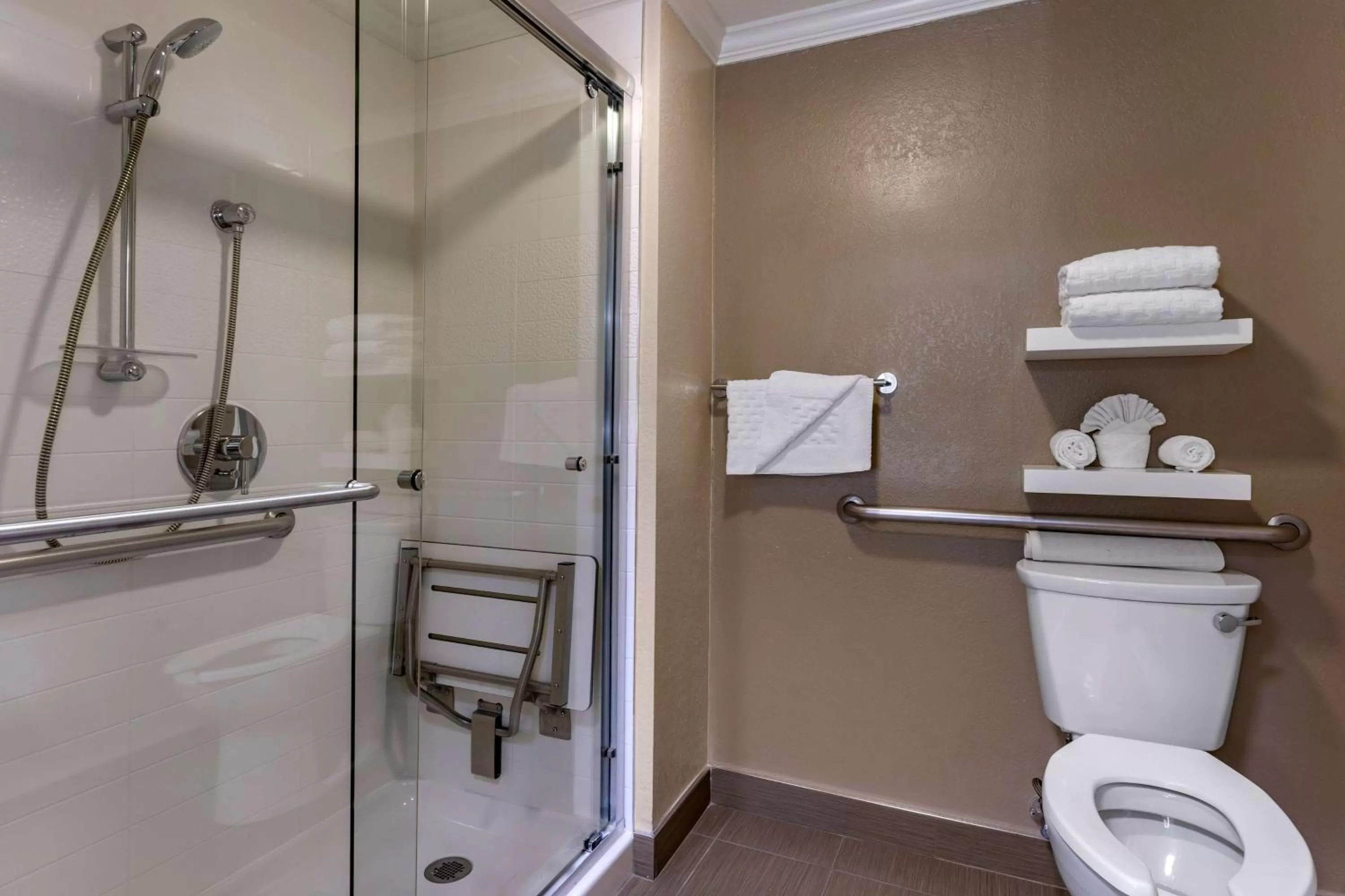 Bathroom in Best Western Silicon Valley Inn