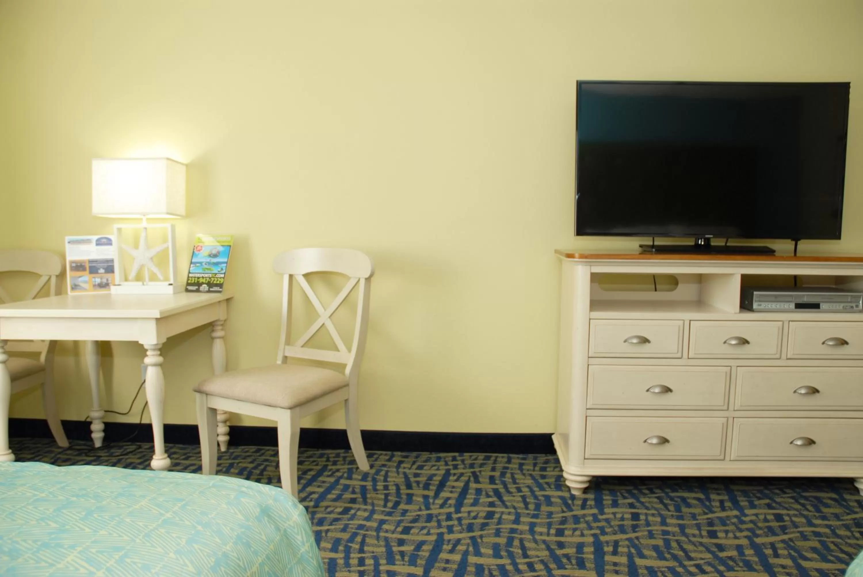 TV and multimedia, Bed in Sugar Beach Resort Hotel