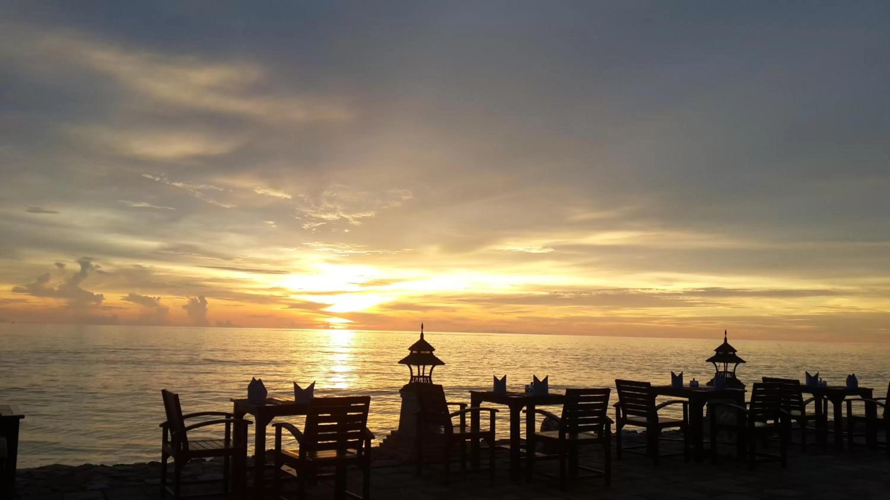 Restaurant/places to eat in Mukdara Beach Villa & Spa Resort