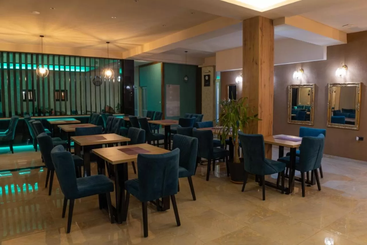 Restaurant/places to eat in HOTEL Villa Grande