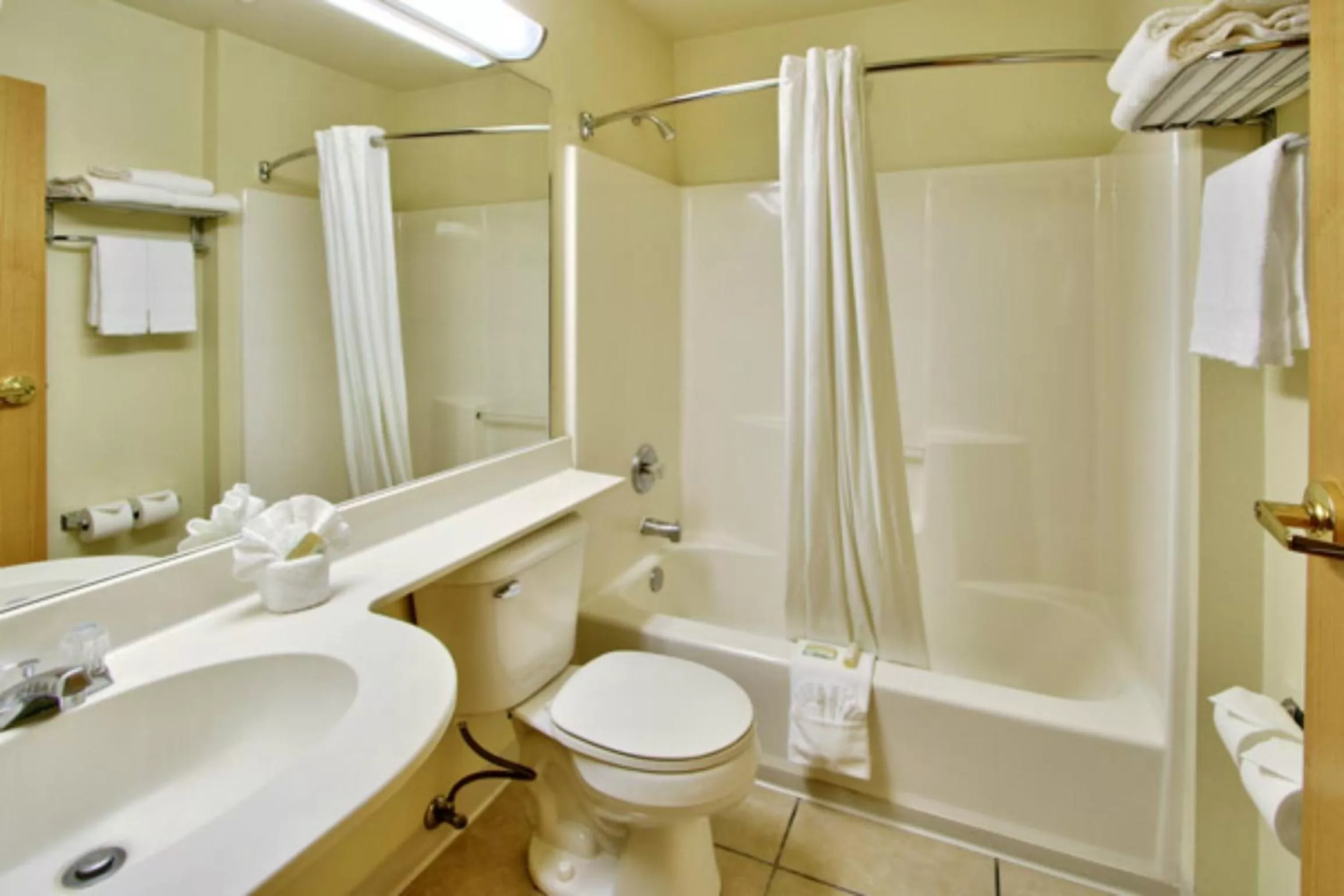 Bathroom in Western Skies Inn & Suites