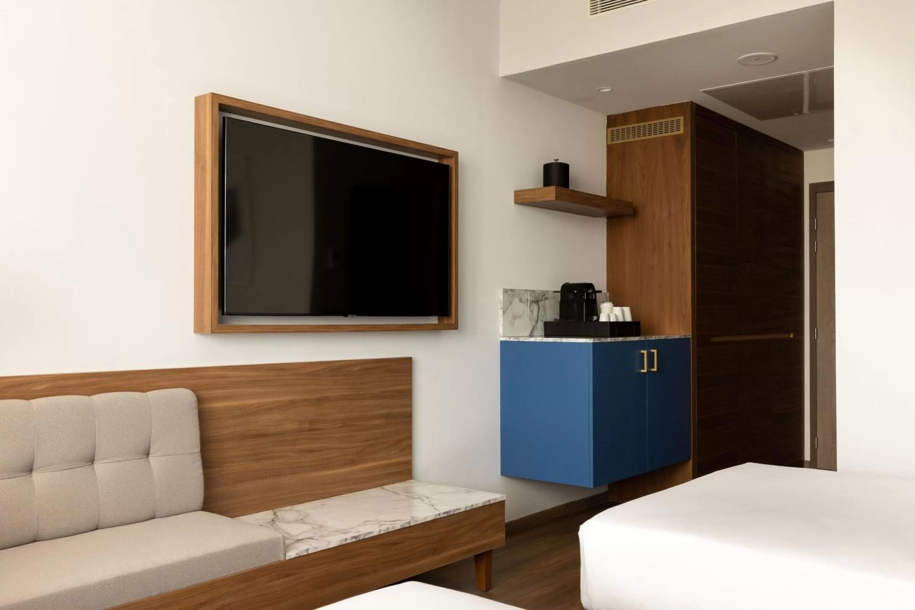 Photo of the whole room, Bed in Sheraton Nice