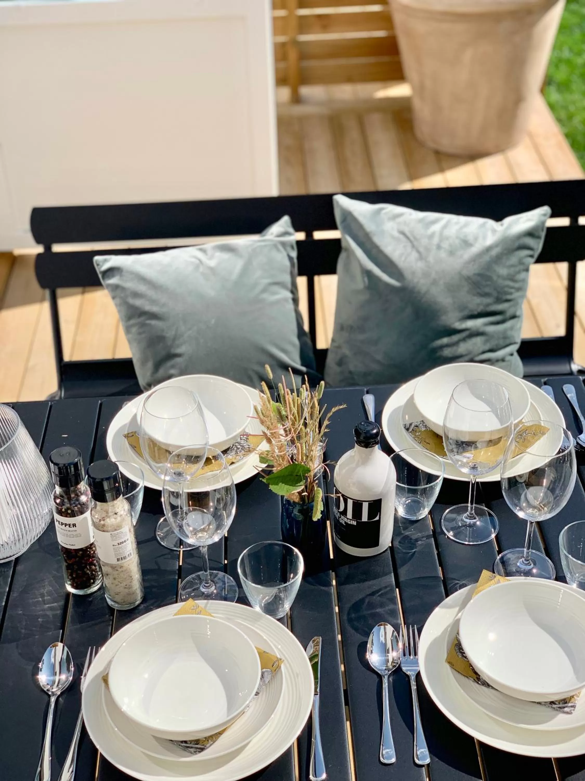 Easy Livin' Apartment Hotel