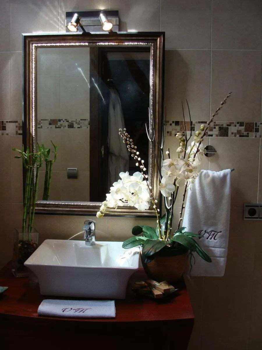 Bathroom in La Villa Marbella - Old Town